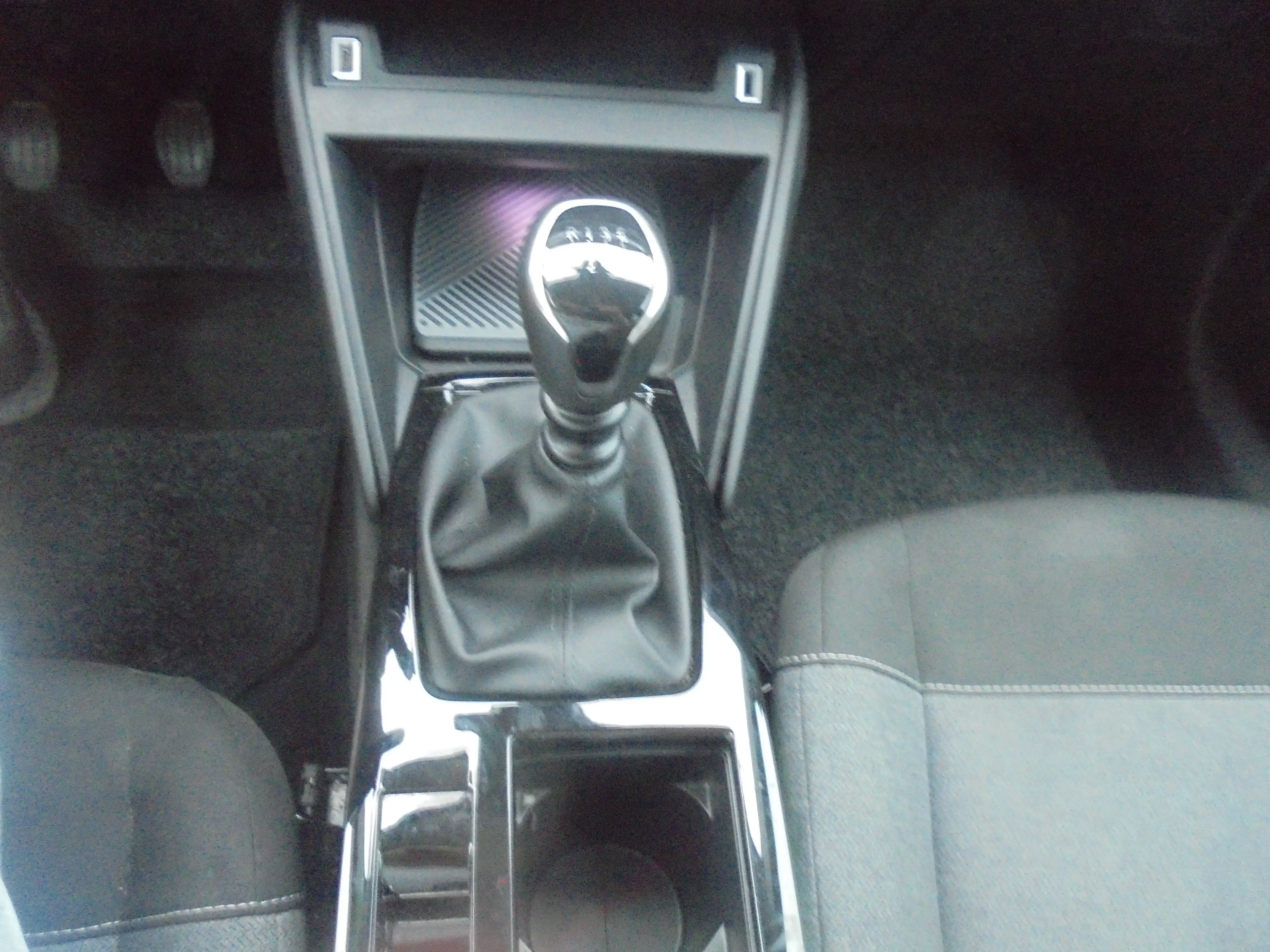 Citroen C4 Feel — photo 13