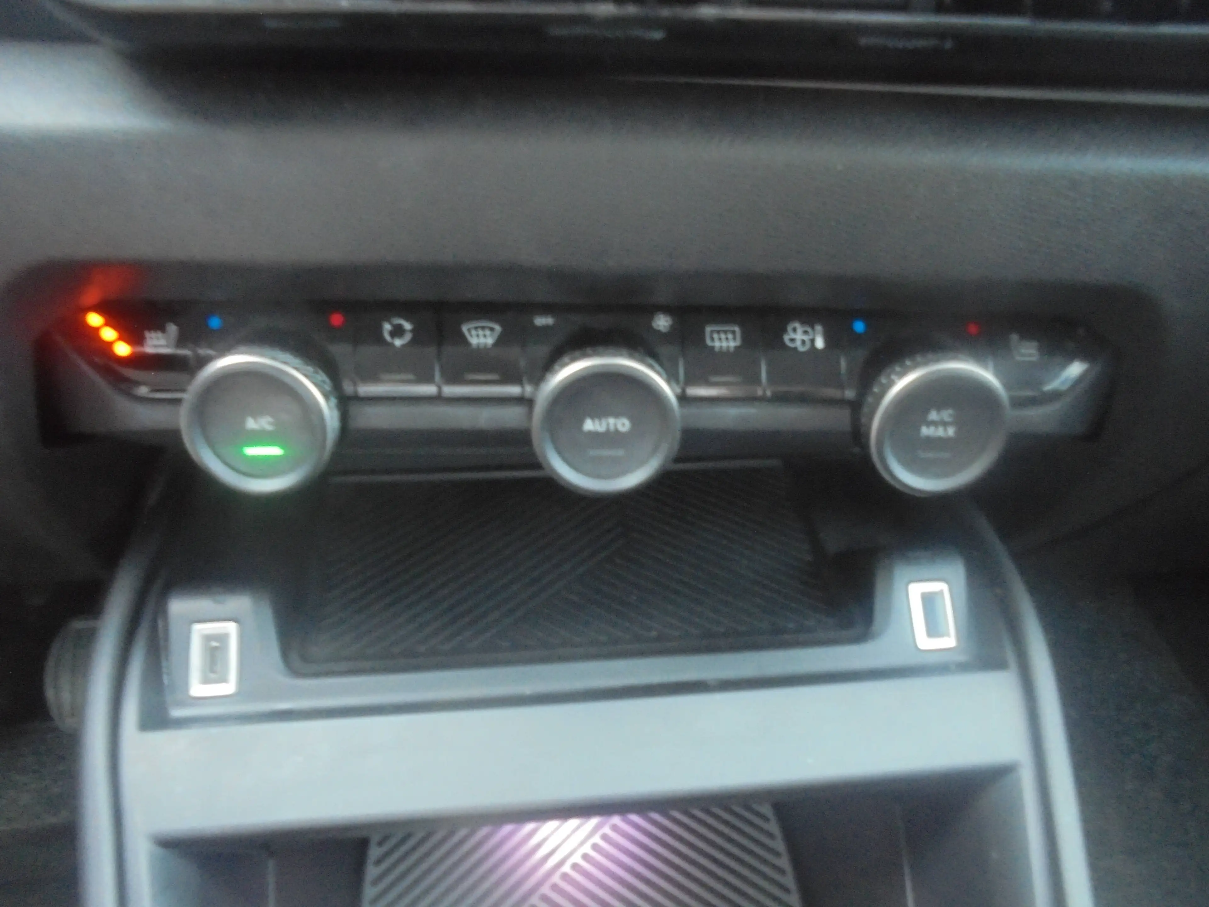 Citroen C4 Feel — photo 12