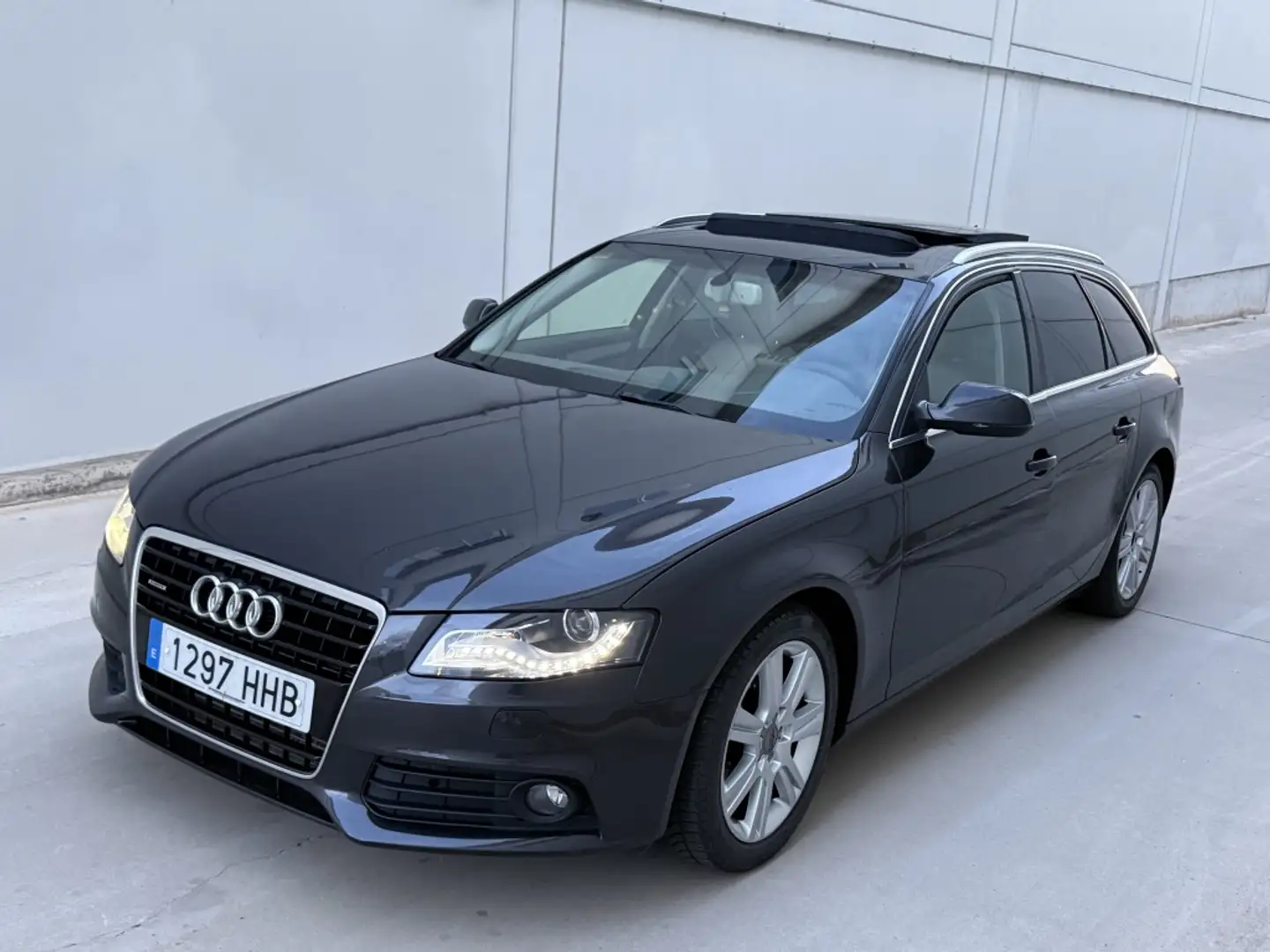 Audi A4 Familiar Automático de 5 Puertas Noir - 2