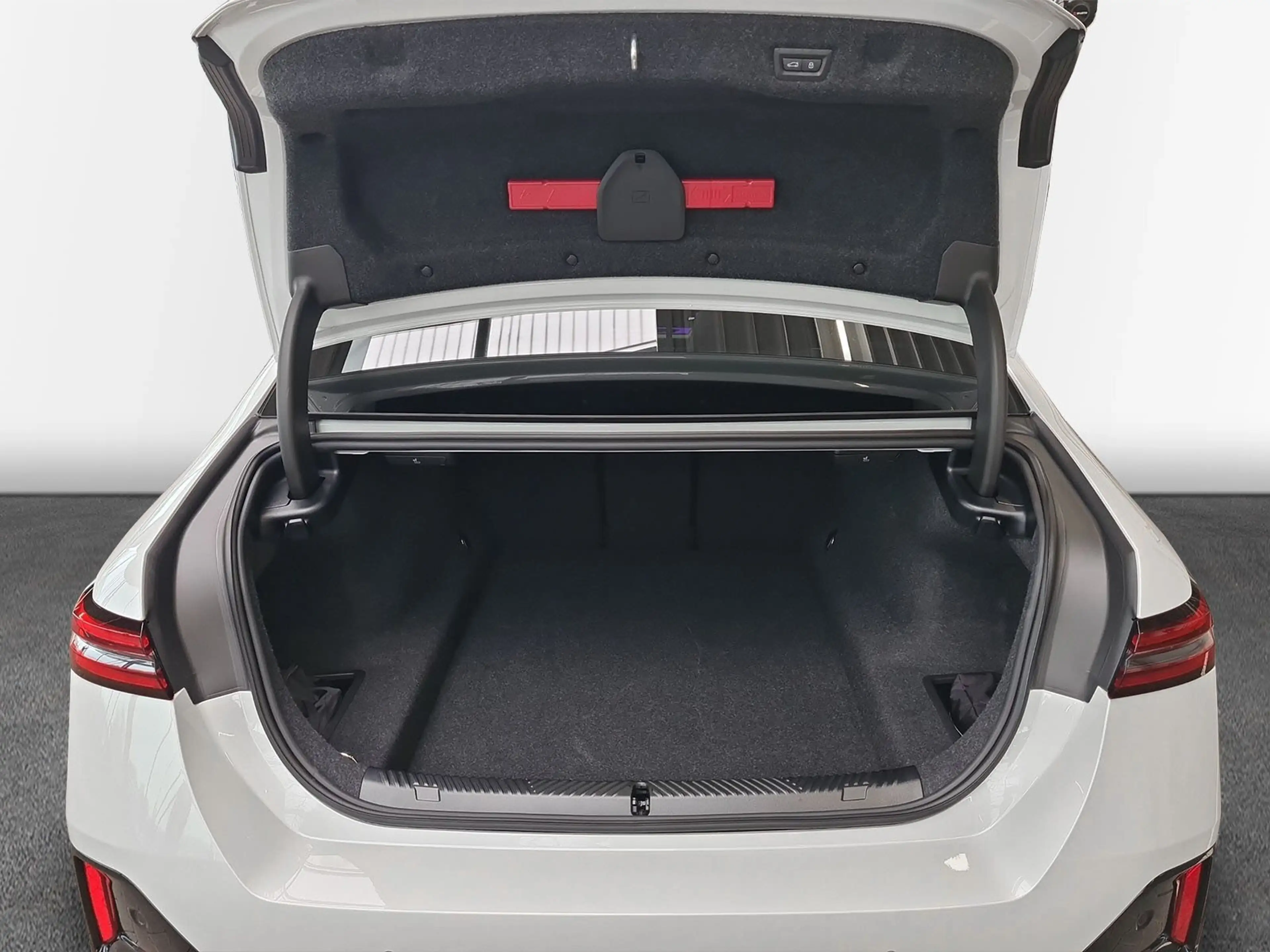 BMW 520 d xDrive Limousine M-Sport Pro AHK Pano HUD uvm. — photo 13