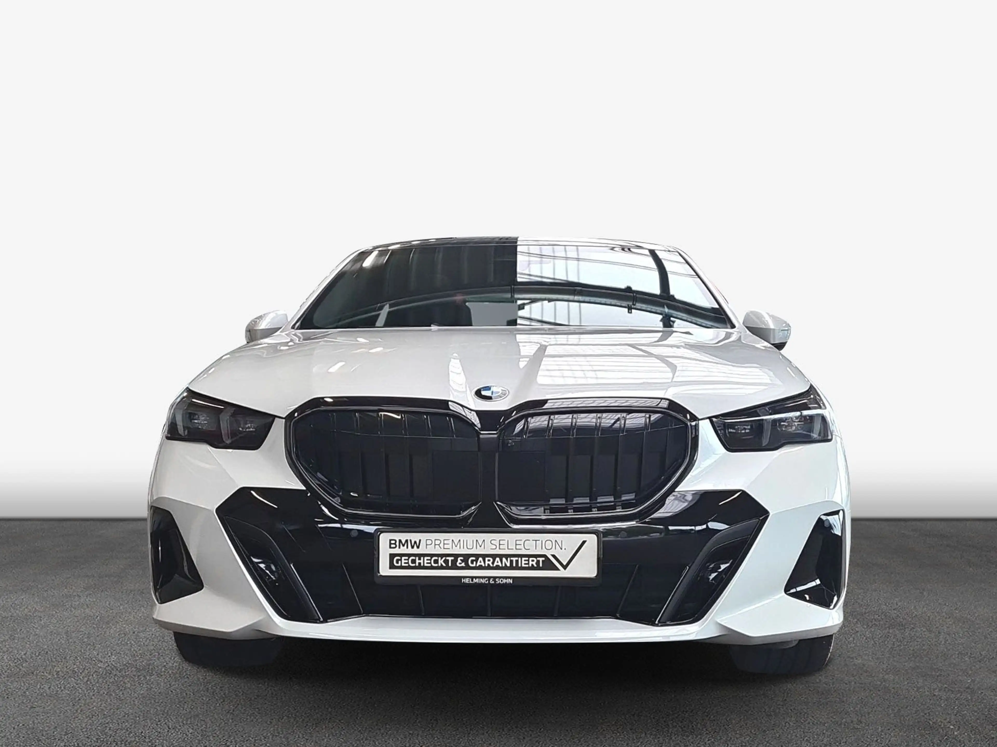 BMW 520 d xDrive Limousine M-Sport Pro AHK Pano HUD uvm. — photo 4