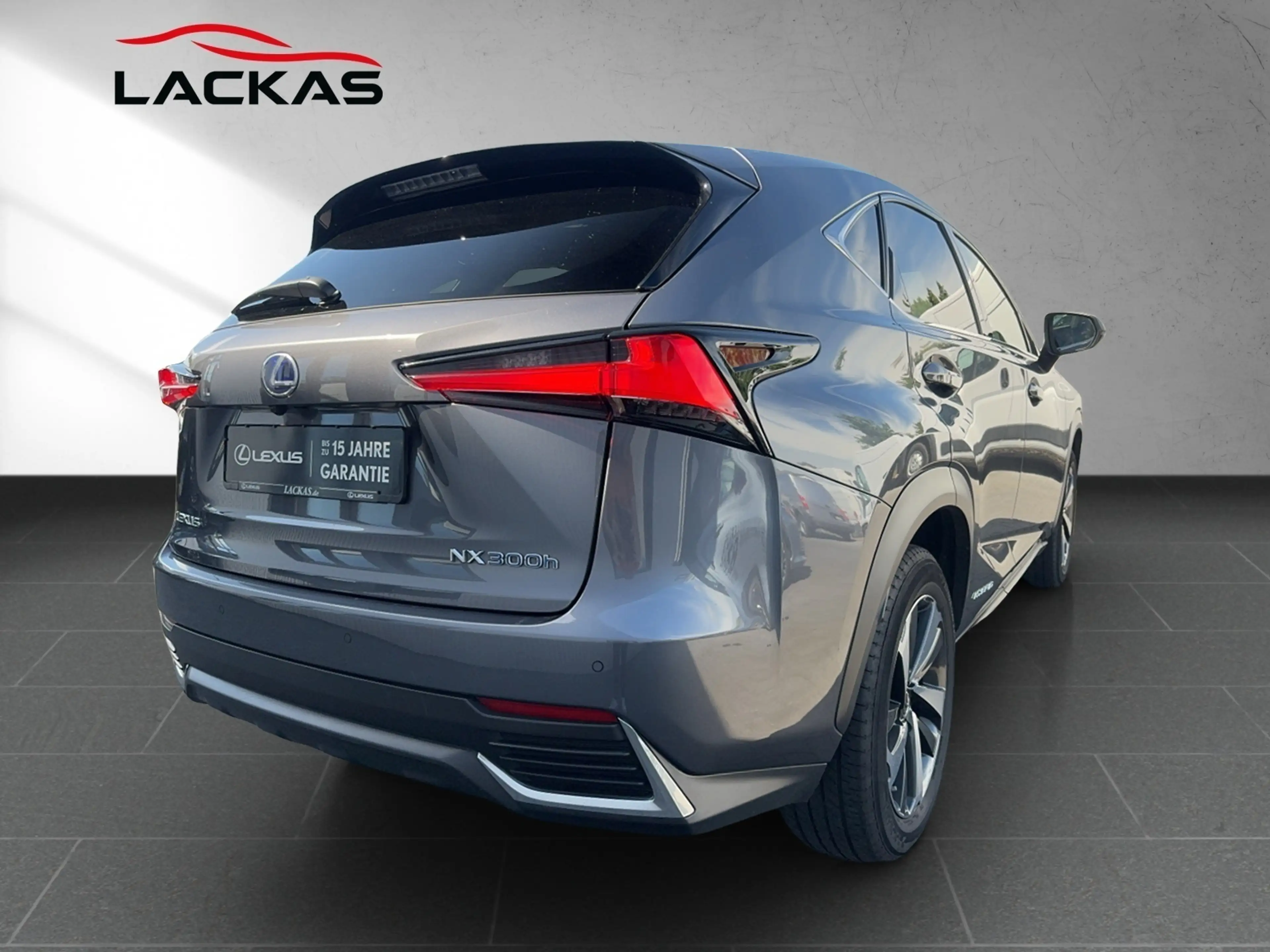 Lexus NX 300 h*LUXURY*4x4*PANO*MARKLEV 15J-GARANTIE — photo 5