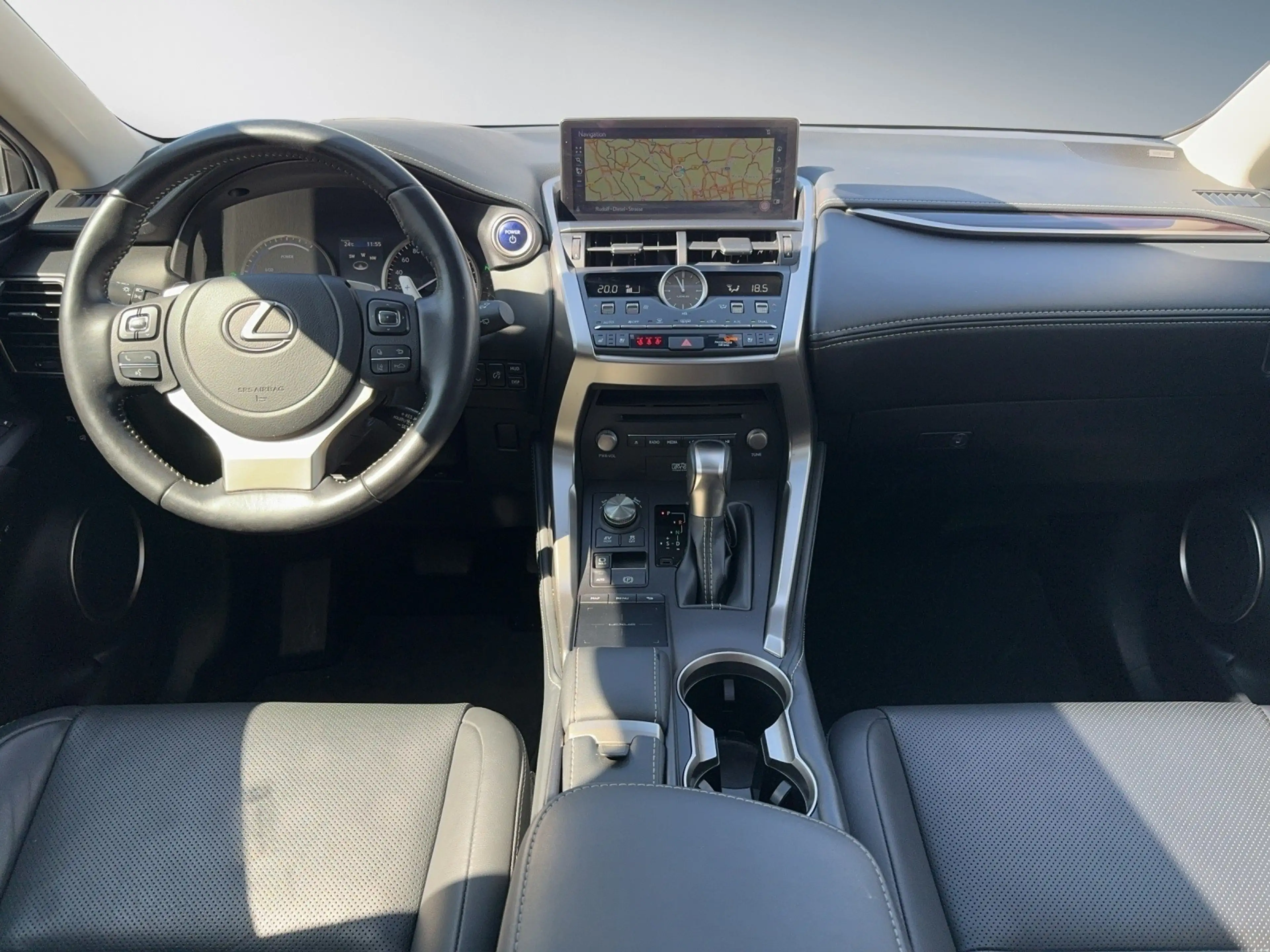 Lexus NX 300 h*LUXURY*4x4*PANO*MARKLEV 15J-GARANTIE — photo 13