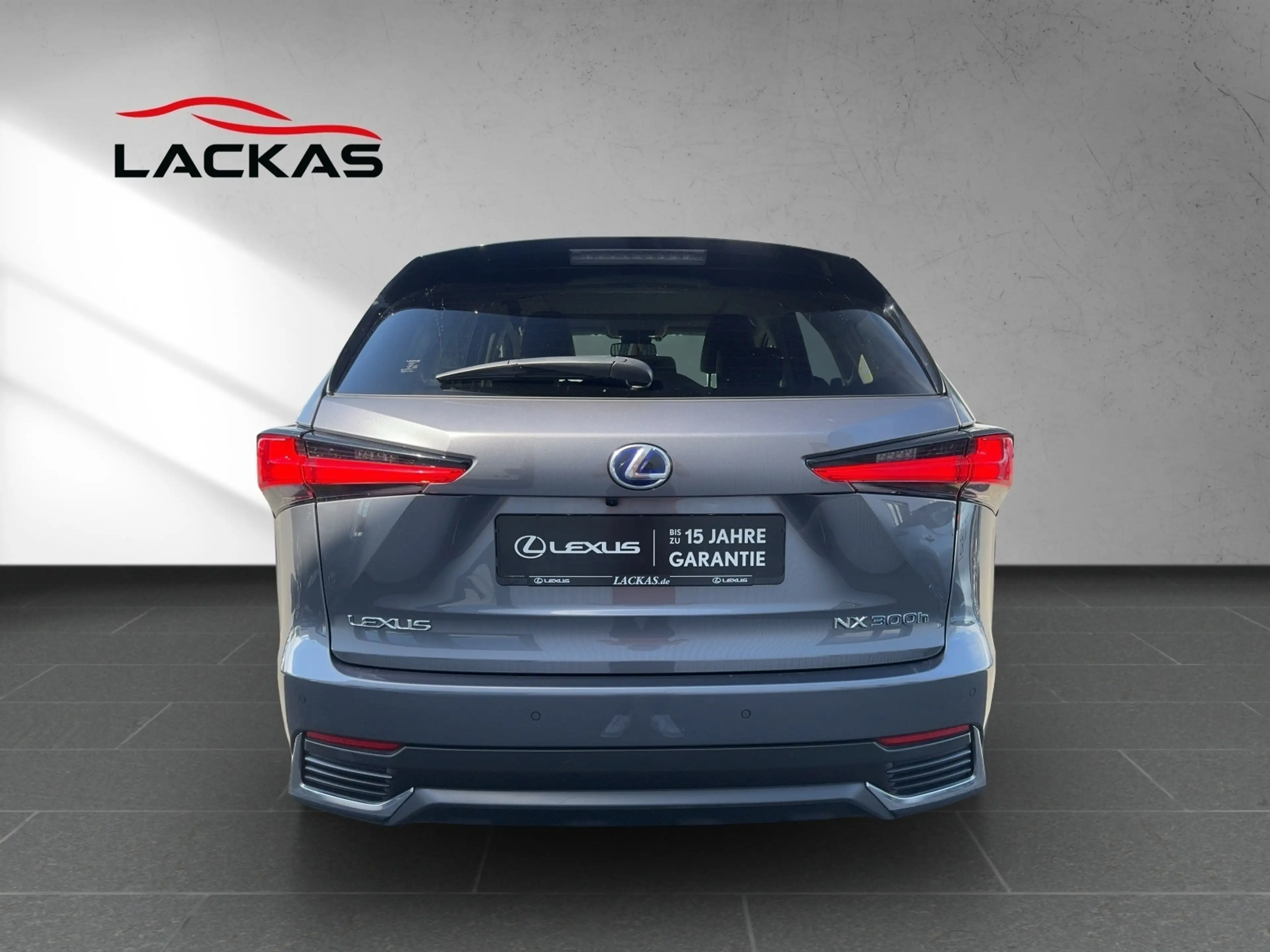 Lexus NX 300 h*LUXURY*4x4*PANO*MARKLEV 15J-GARANTIE — photo 4