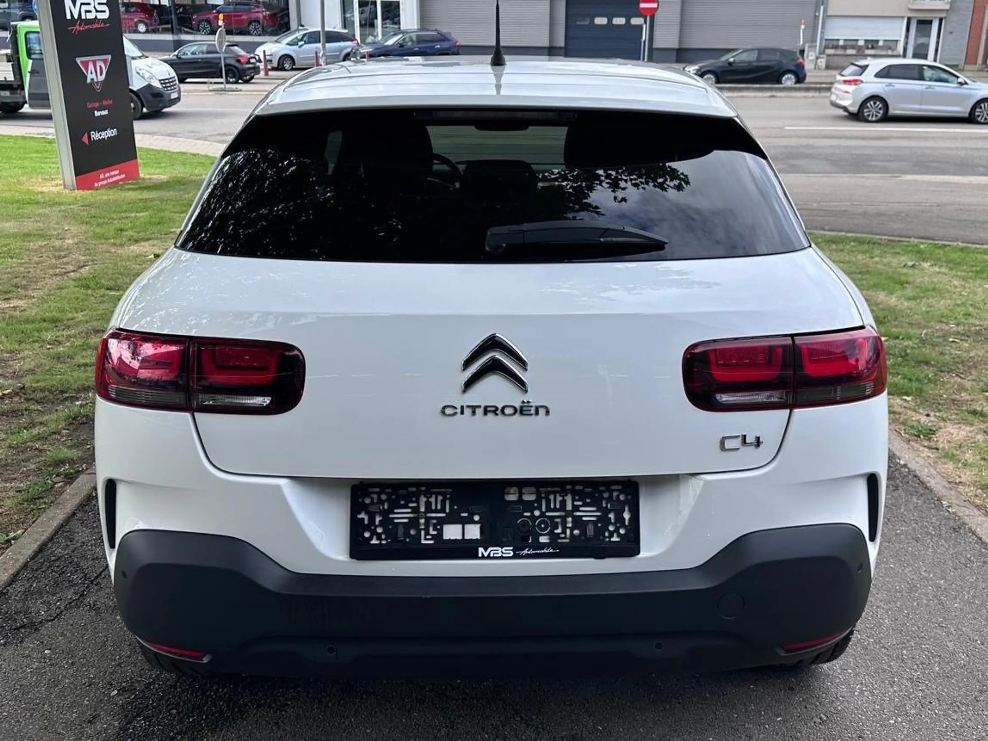 Citroen C4 Cactus *1.2* CRUISE* CARPLAY* NAVI* GARANTIE 12 MOIS* — photo 8