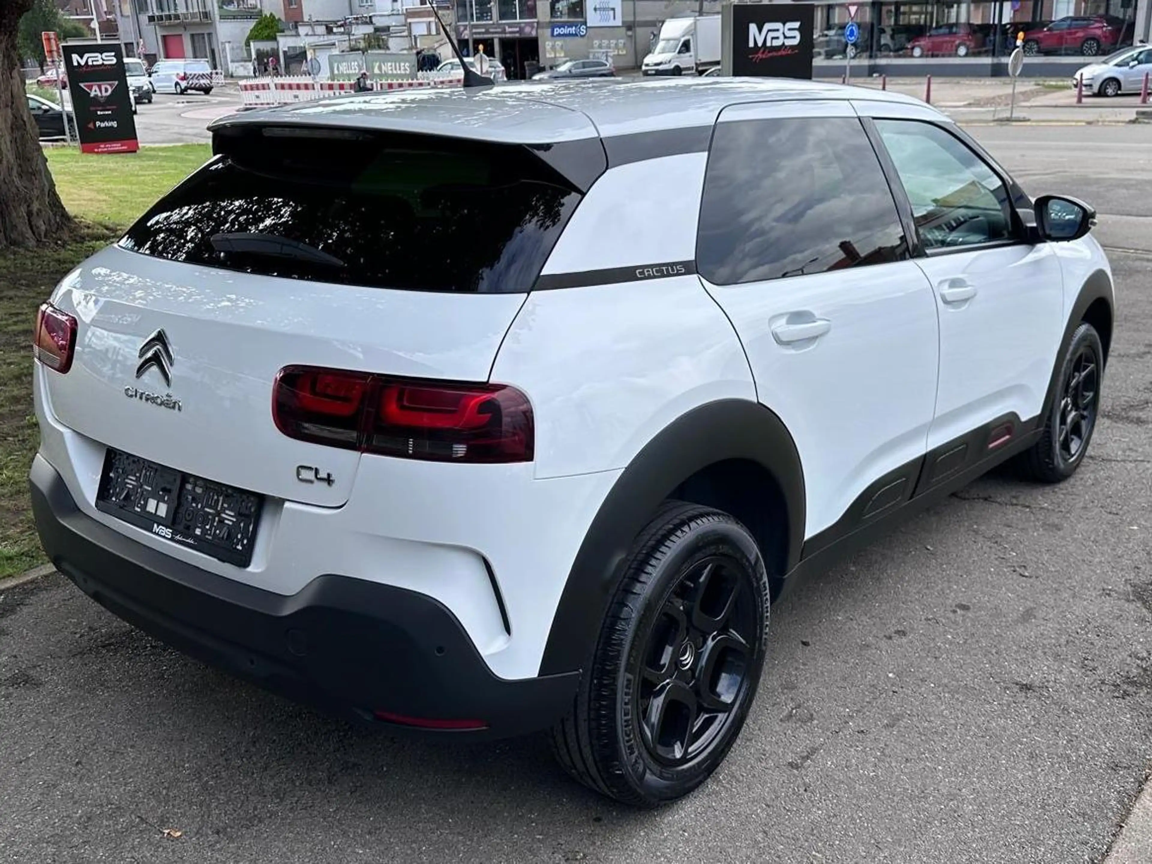 Citroen C4 Cactus *1.2* CRUISE* CARPLAY* NAVI* GARANTIE 12 MOIS* — photo 6