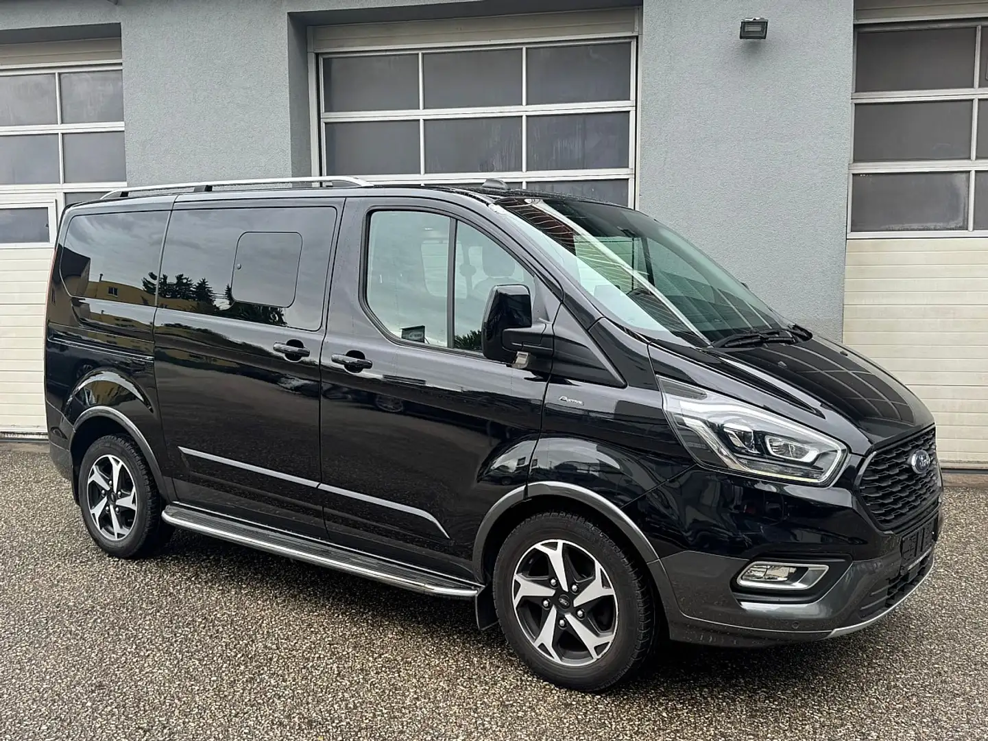 Ford Tourneo Custom 2,0 EcoBlue 320 Aut. *8-SITZER* Noir - 2
