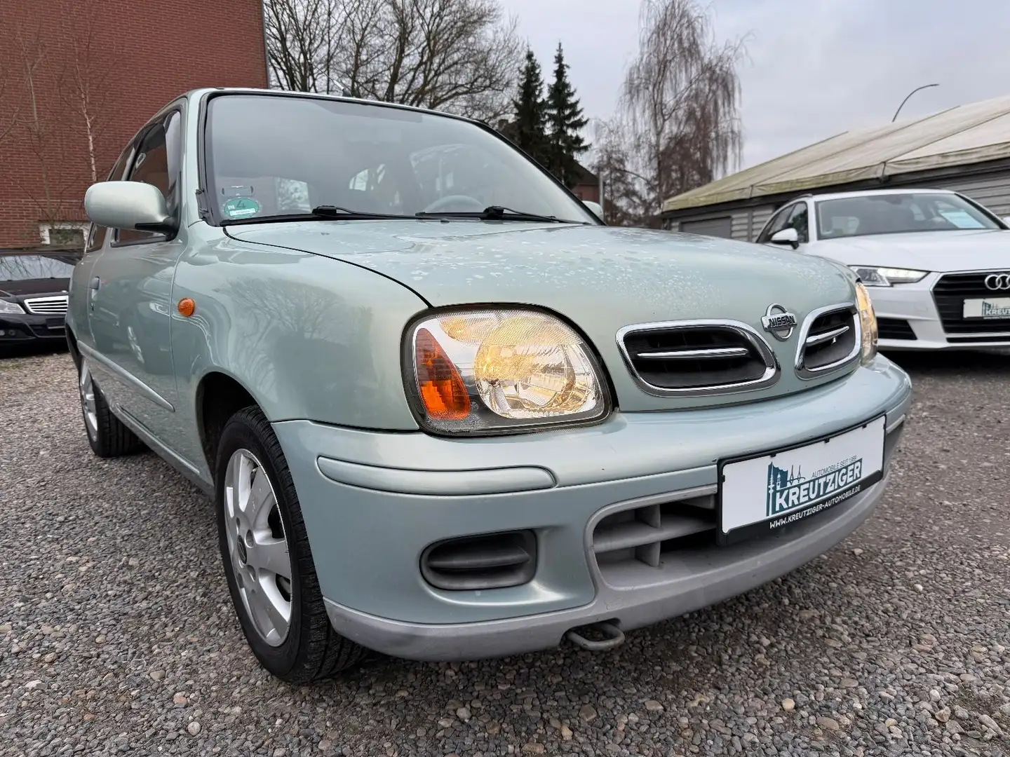 Nissan Micra 1.0 Comfort Blau - 1