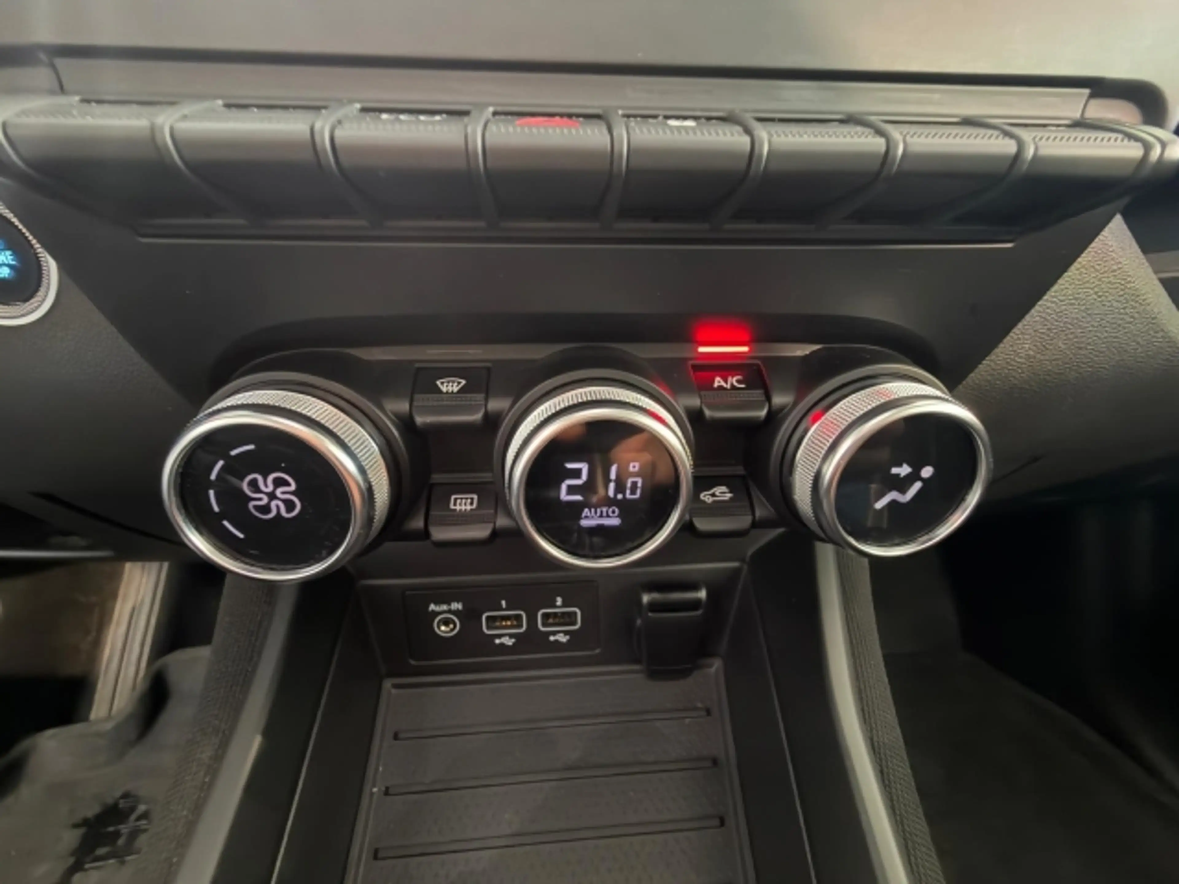 Renault ZOE ZOE Z.E. Life R110 — photo 11