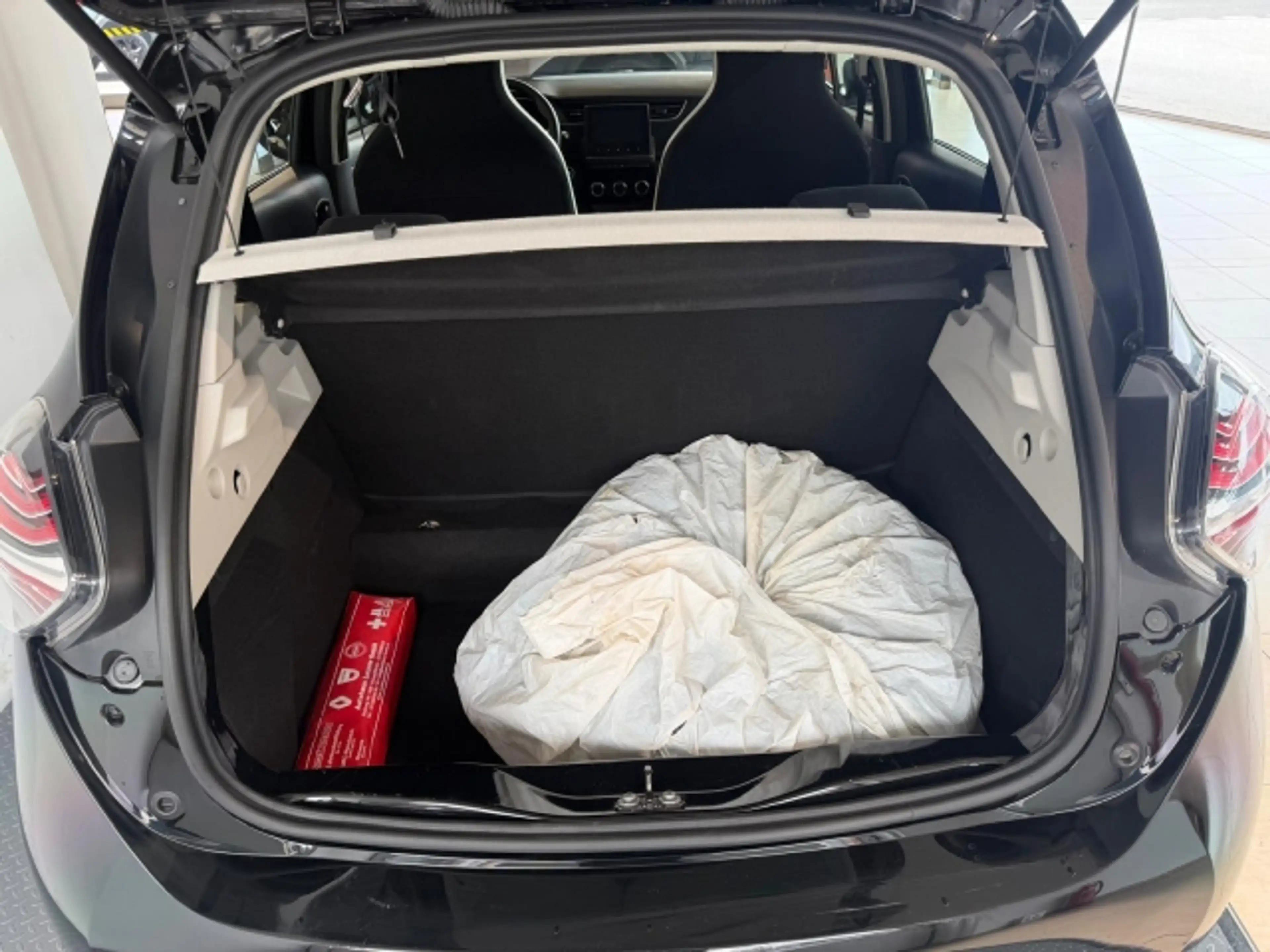 Renault ZOE ZOE Z.E. Life R110 — photo 6