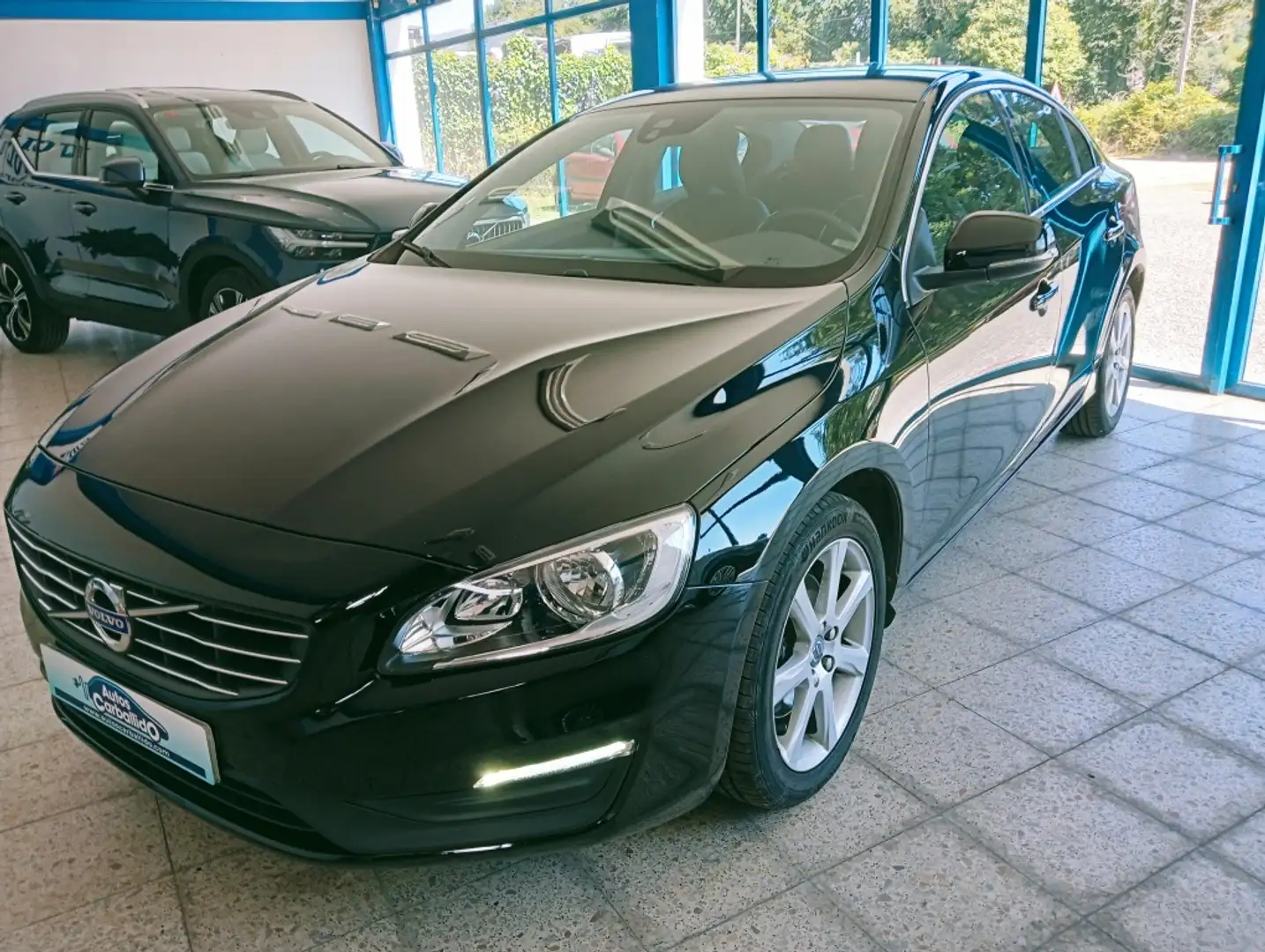Volvo S60 D3 Momentum 150 Negro - 2
