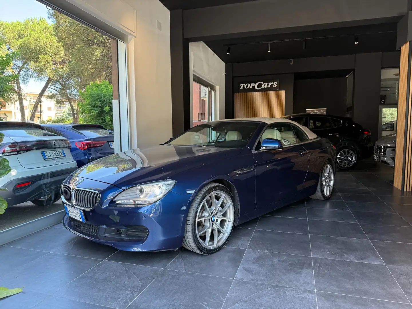 BMW 640 640i Cabrio Bleu - 1