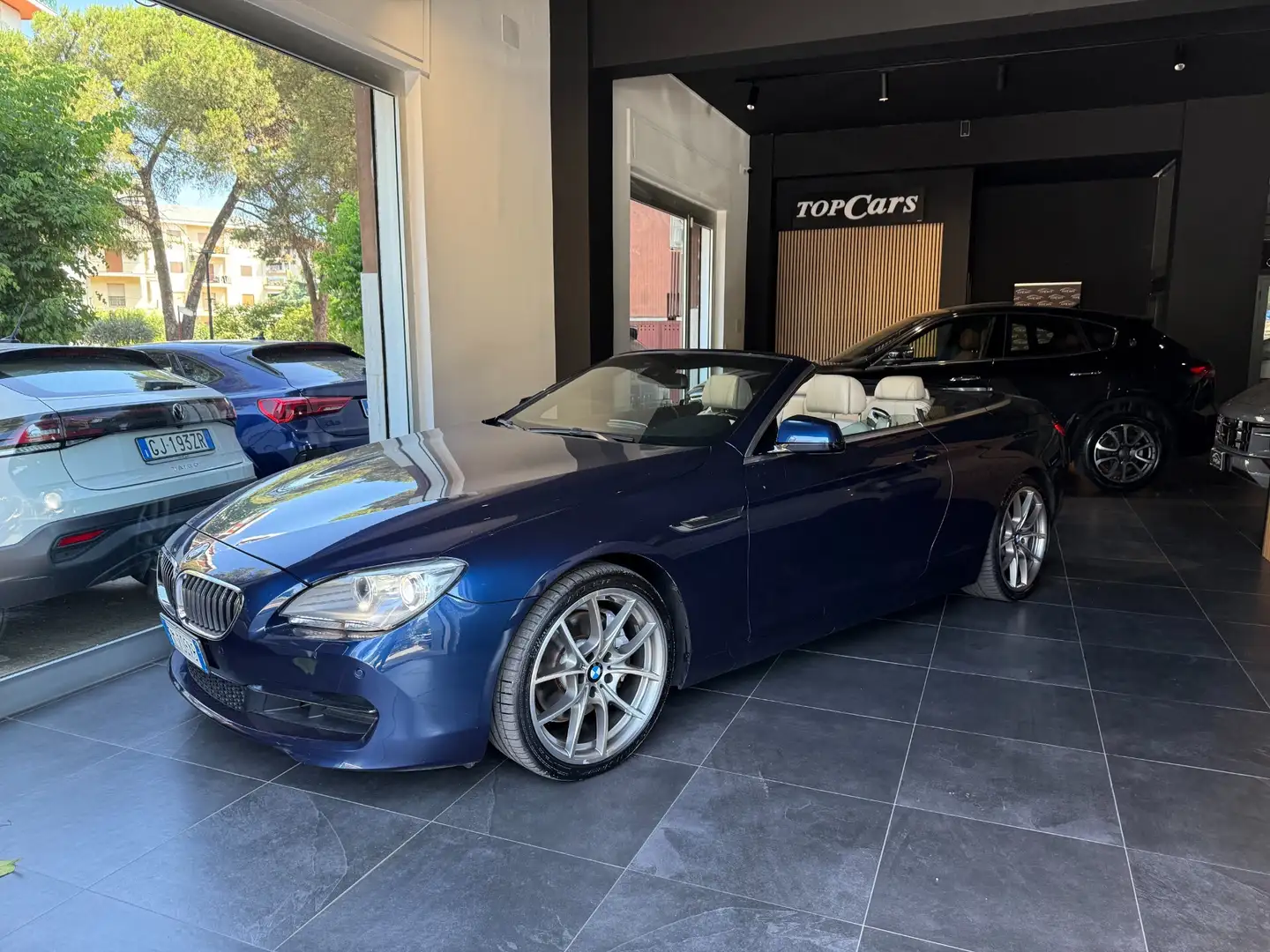 BMW 640 640i Cabrio Bleu - 2