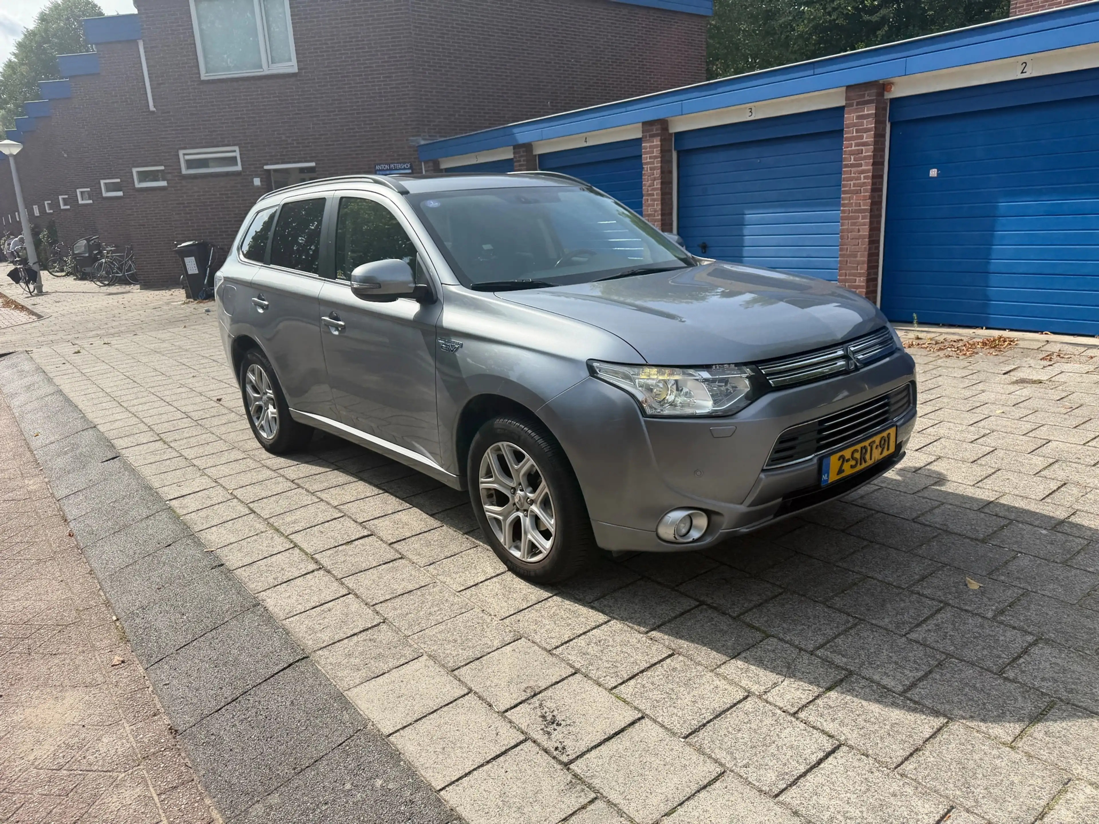 Mitsubishi Outlander 2.0 PHEV Instyle NAP Leder Panorama Cruise — photo 6