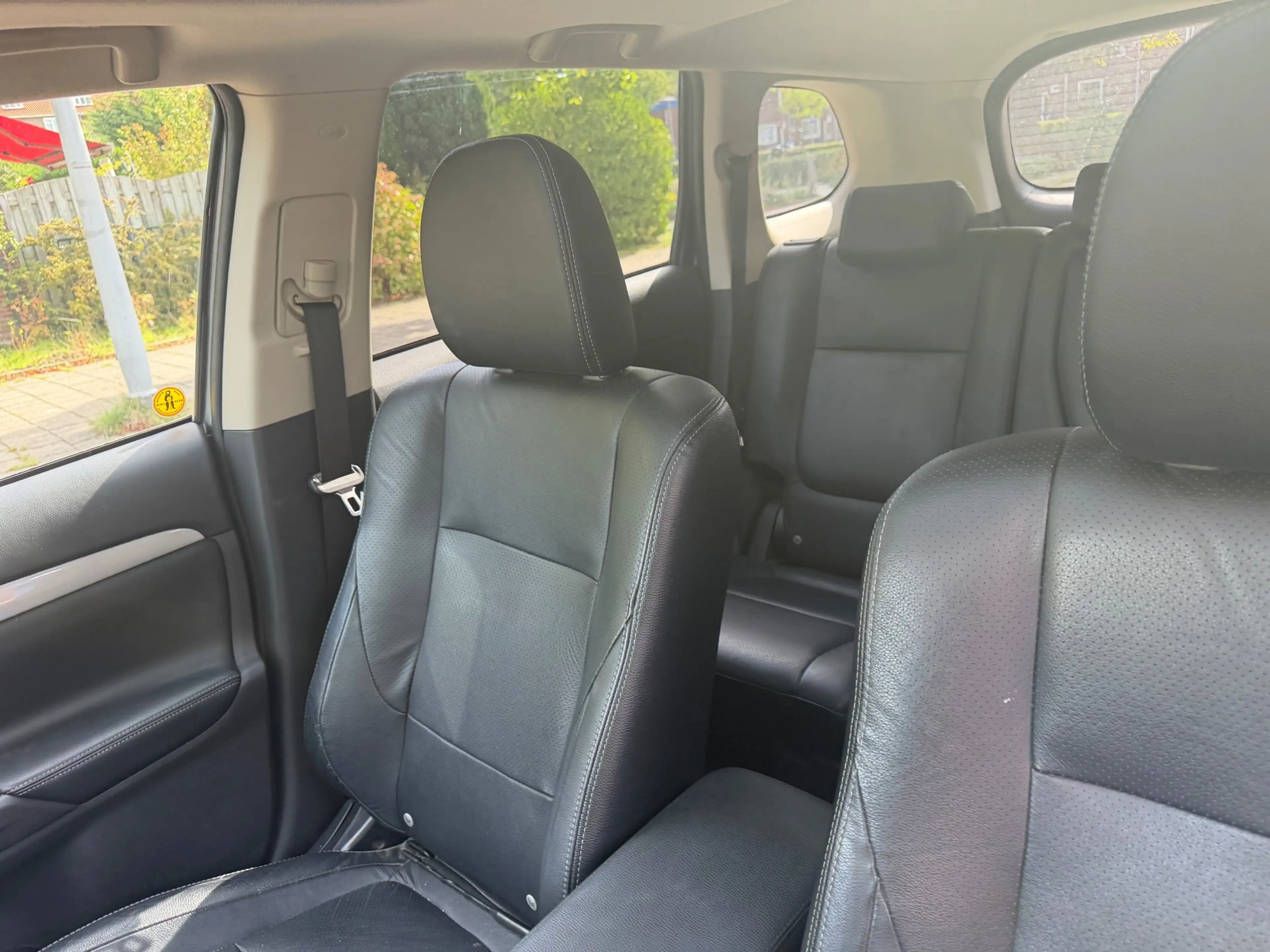 Mitsubishi Outlander 2.0 PHEV Instyle NAP Leder Panorama Cruise — photo 2