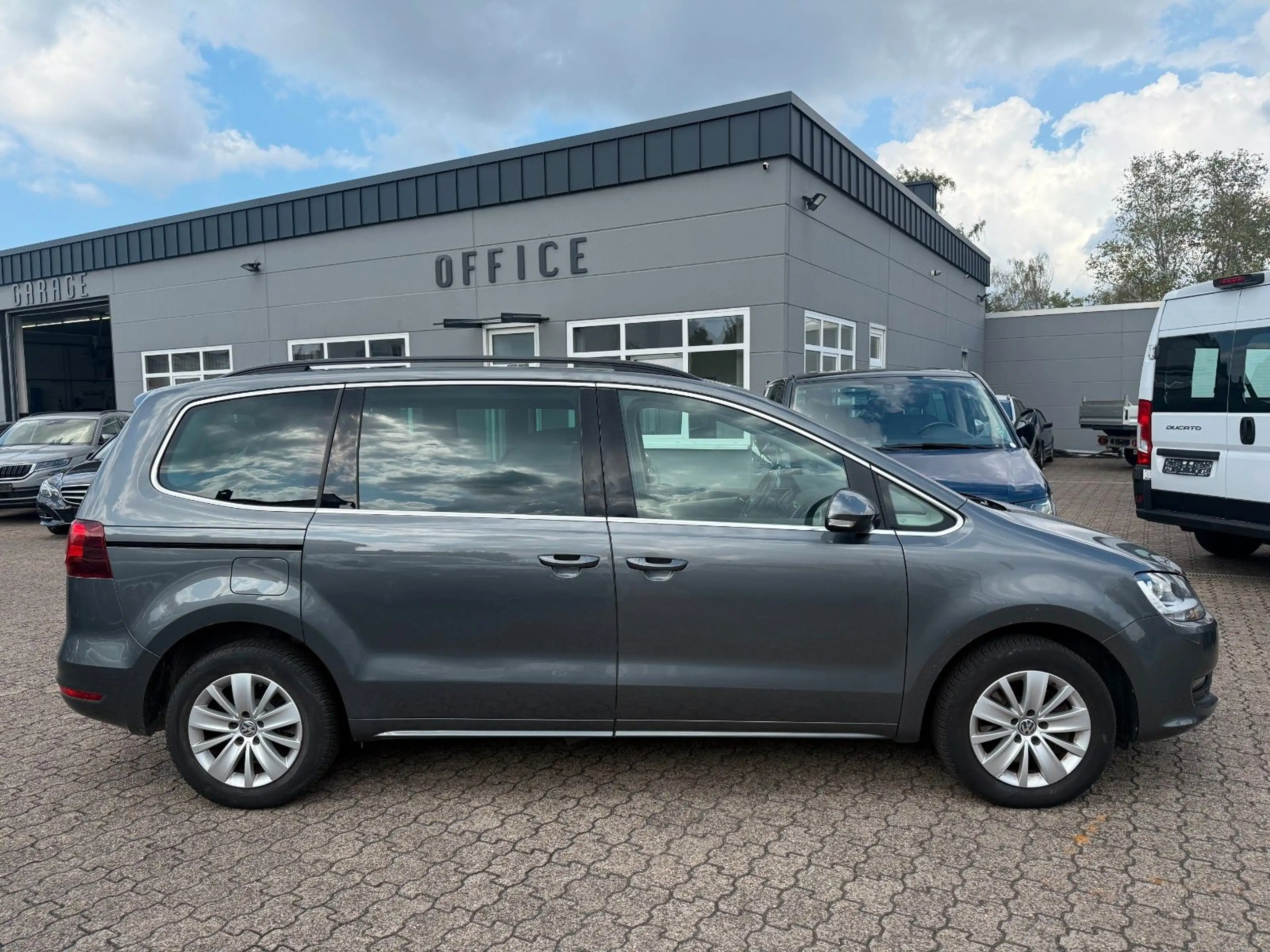Volkswagen Sharan Comfortline *7-Sitzer, PDC; Shz, ... — photo 4