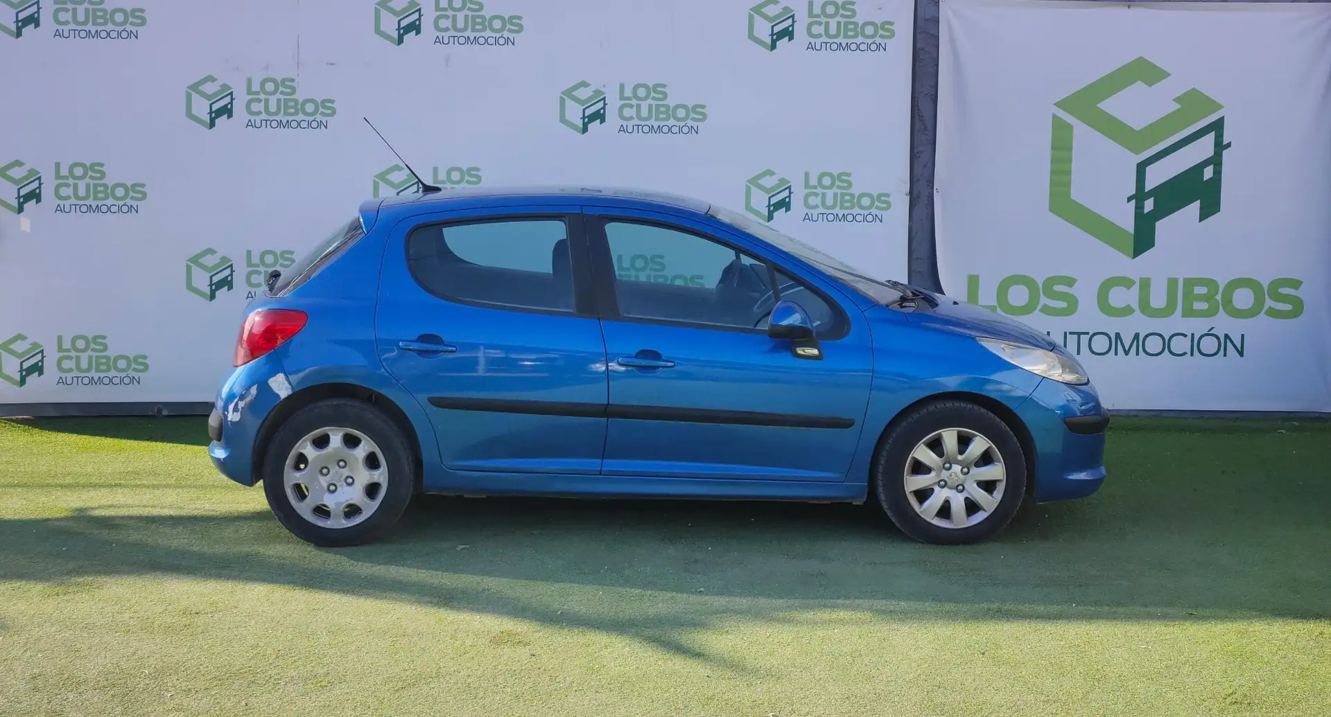 Peugeot 207 1.4HDI X-Line Azul - 2