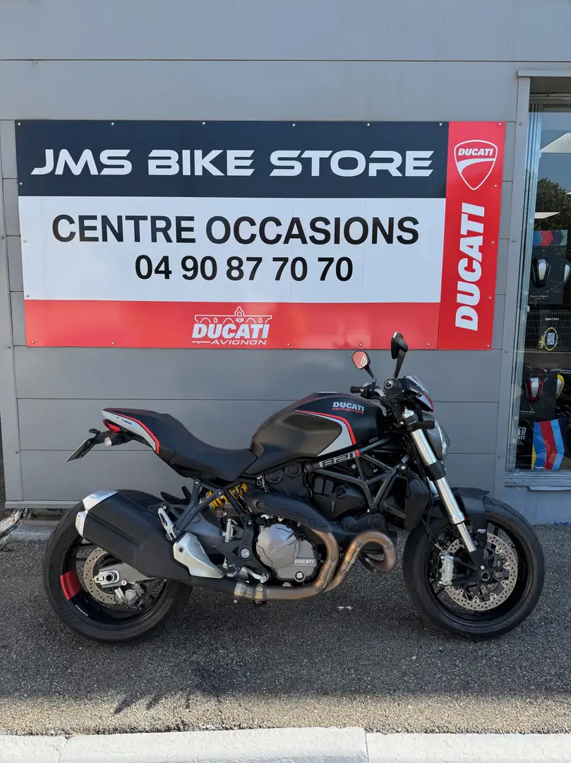 Ducati Monster 821 - 1