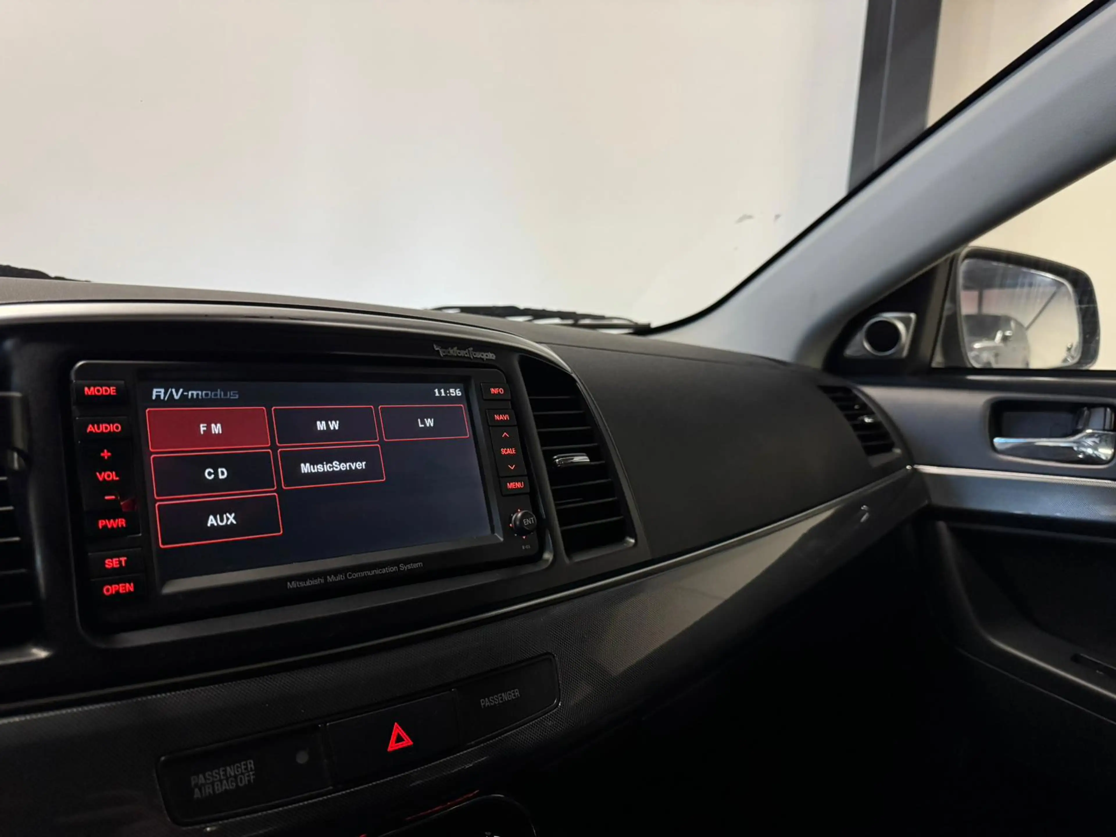 Mitsubishi Lancer Sports Sedan 2.0 Evolution GSR KEYLESS NAVI — photo 13
