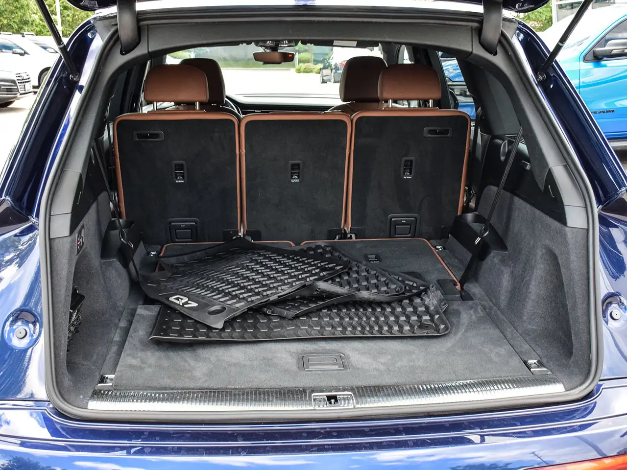 Audi Q7 photo Audi Q7