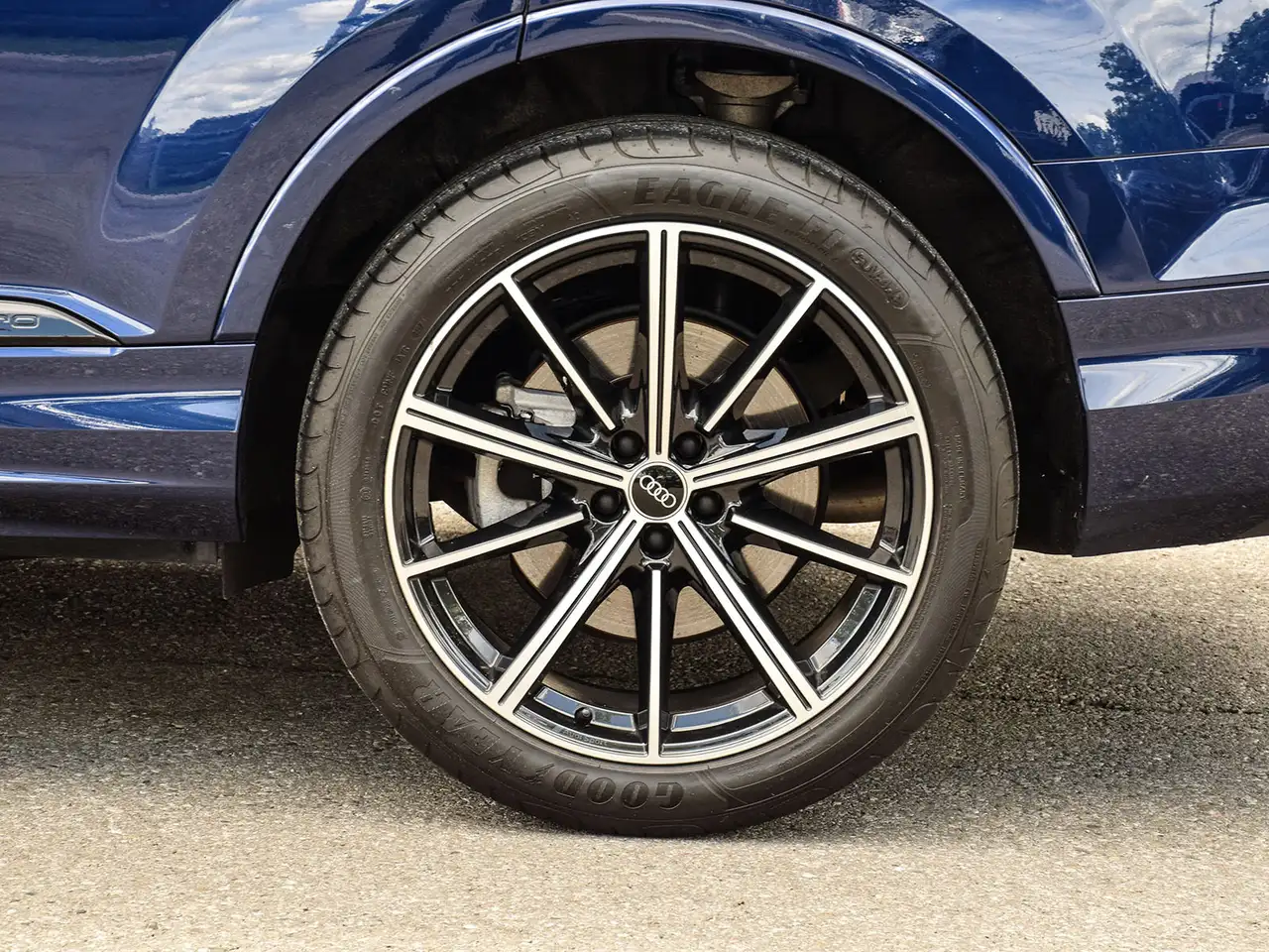 Audi Q7 photo Audi Q7