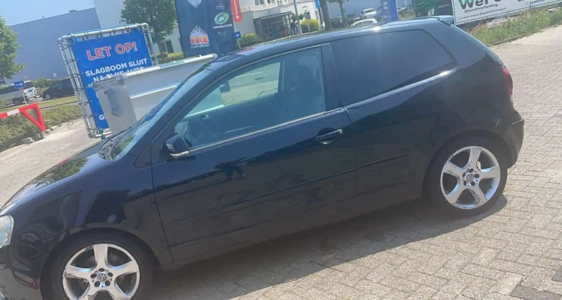 Volkswagen Polo Polo 1.4-16V Optive Czarny - 2