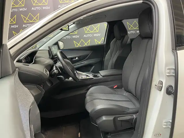 Peugeot 3008 view 8