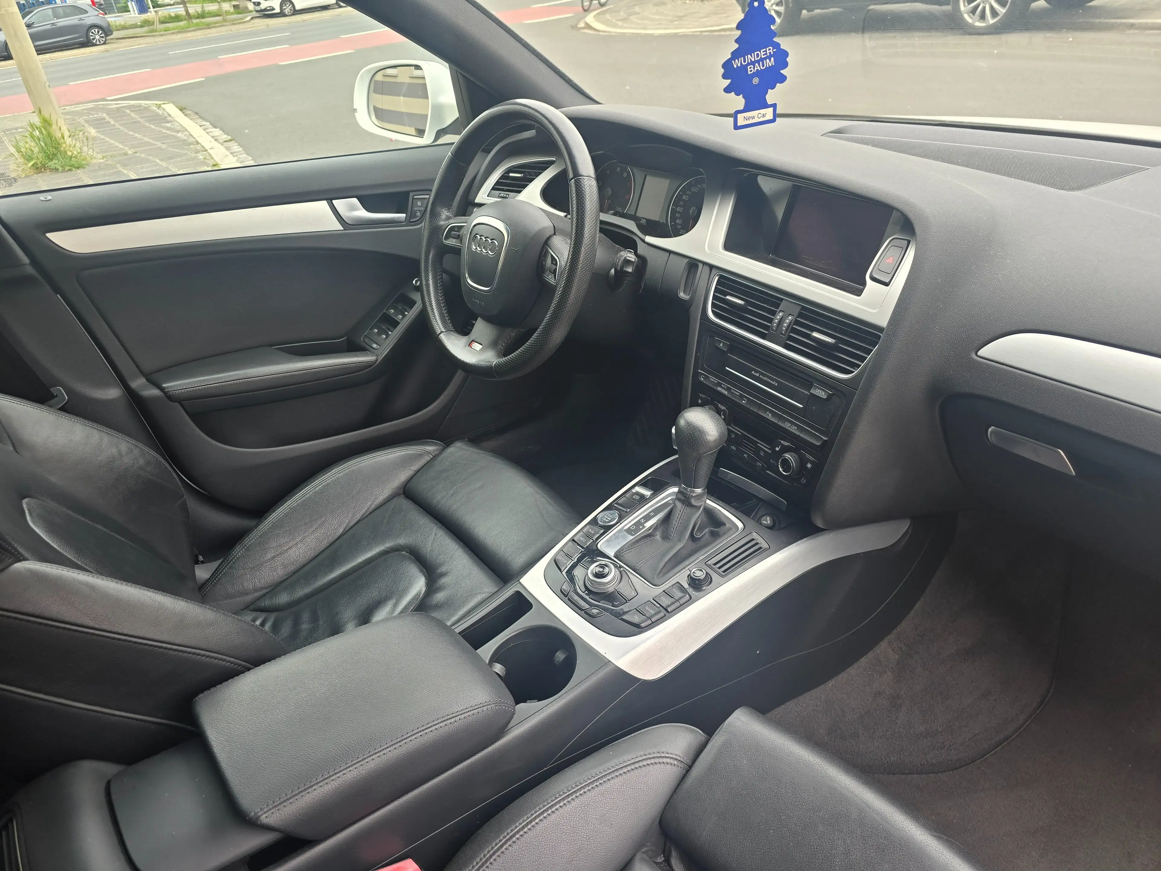 Audi A4 S line Sportpaket / plus quattro — photo 10