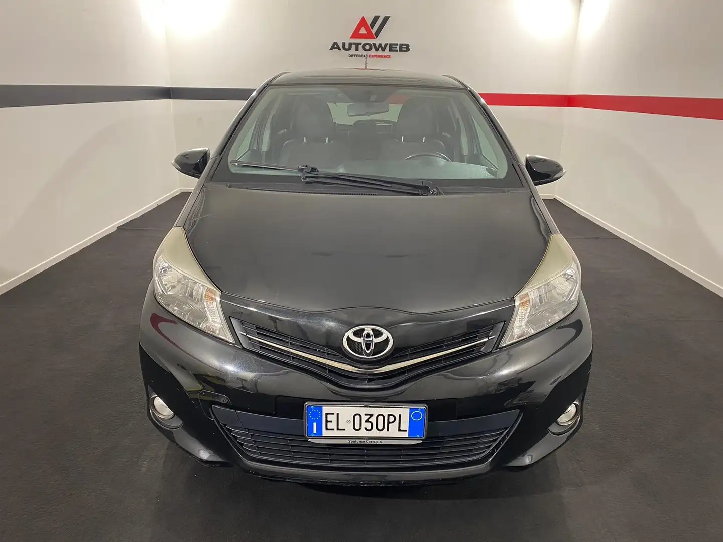 Toyota Yaris Yaris 1.3 5 porte Lounge CVT Nero - 2