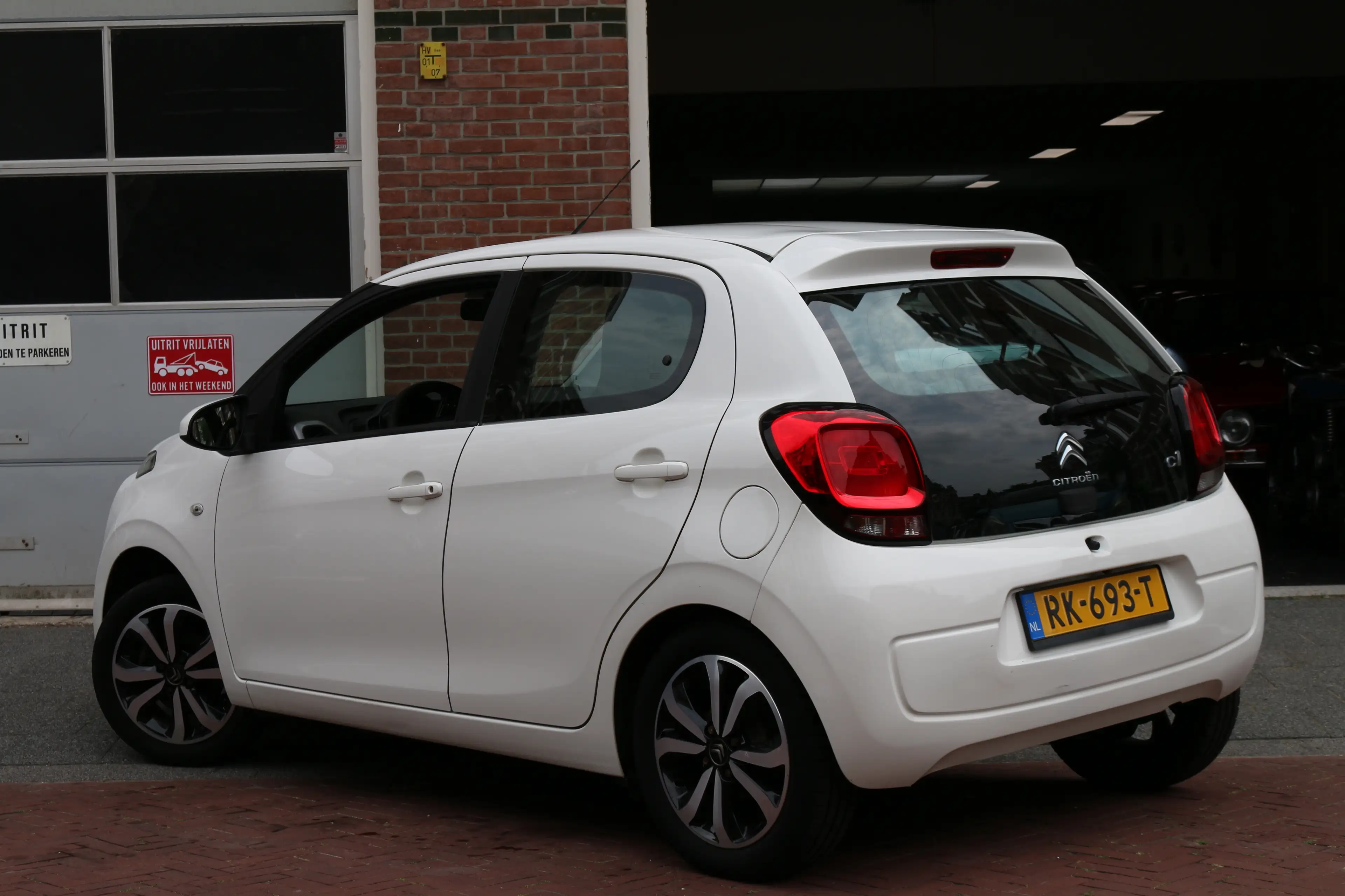 Citroen C1 1.0 e-VTi Shine — photo 6