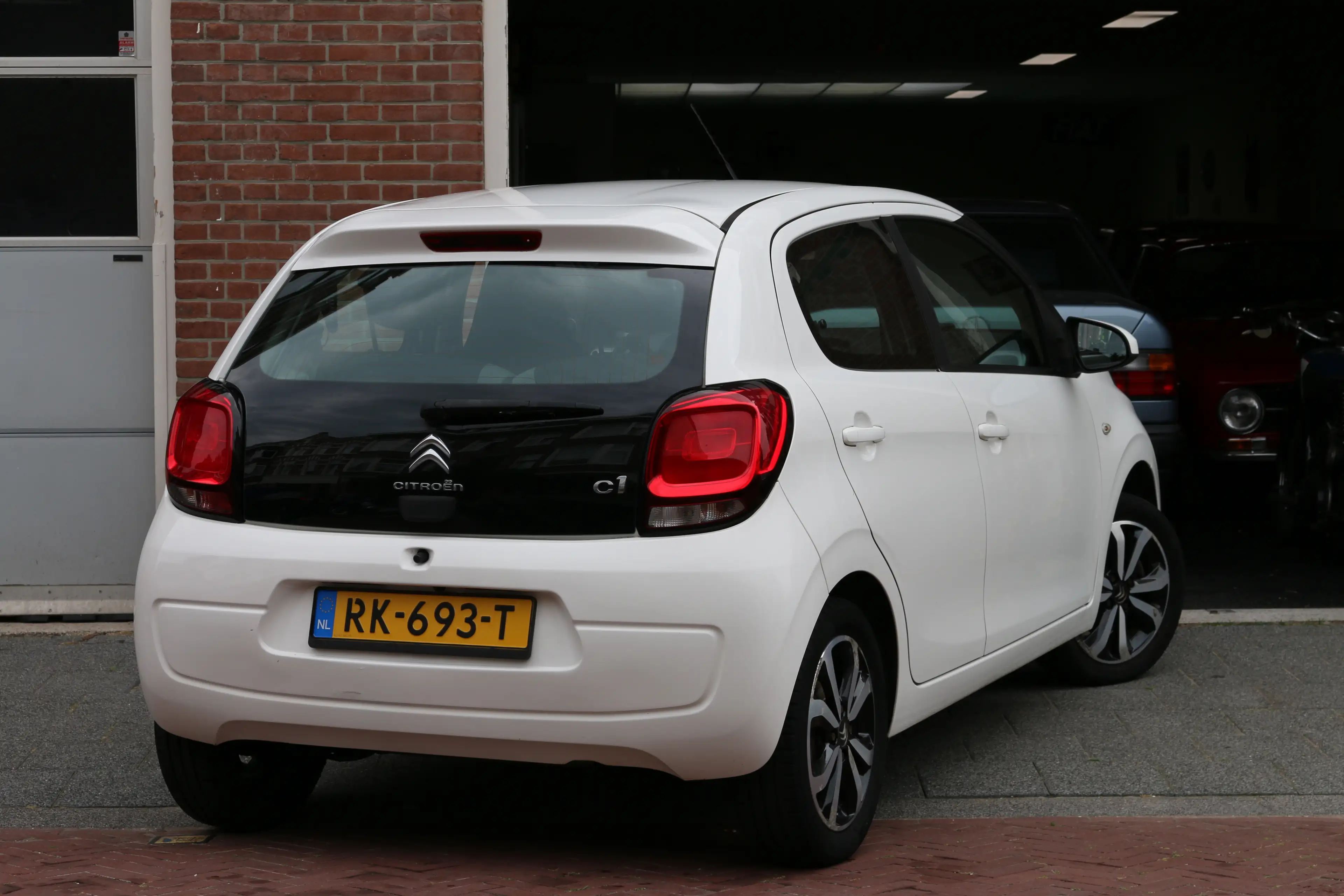 Citroen C1 1.0 e-VTi Shine — photo 8