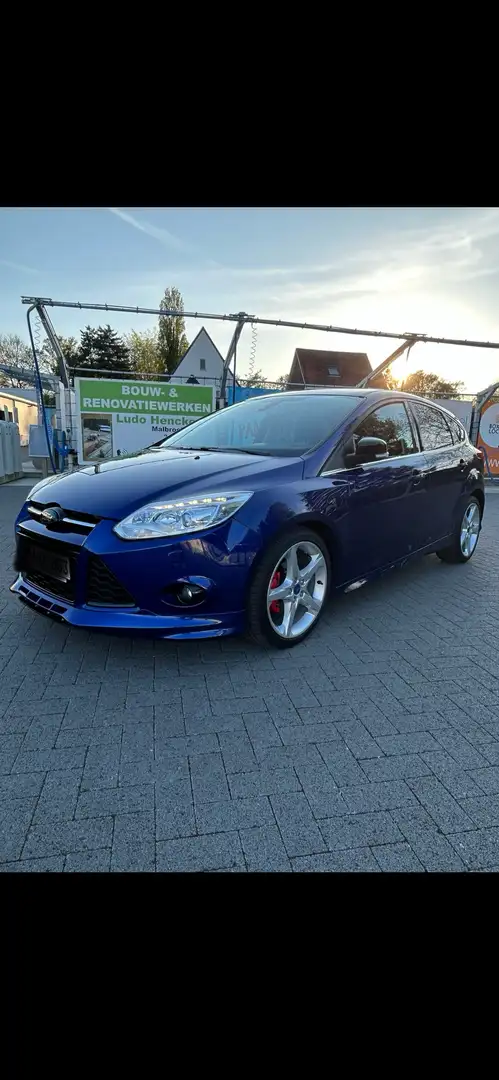 Ford Focus 1.6 TDCi DPF Start-Stopp-System SYNC Edition Bleu - 2