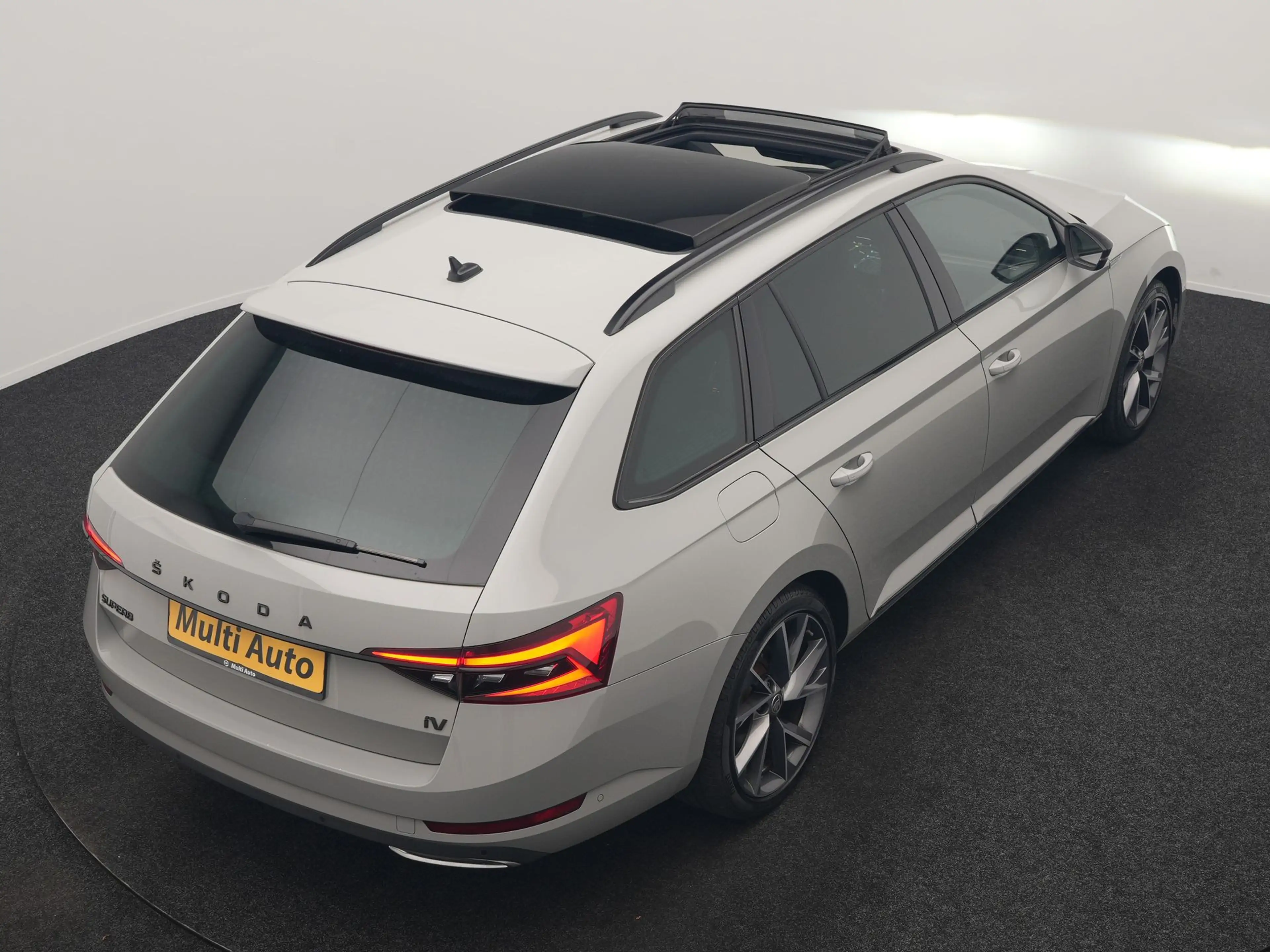 Skoda Superb Combi 1.4 TSI iV Sportline Business PHEV 218pk Dea — photo 34