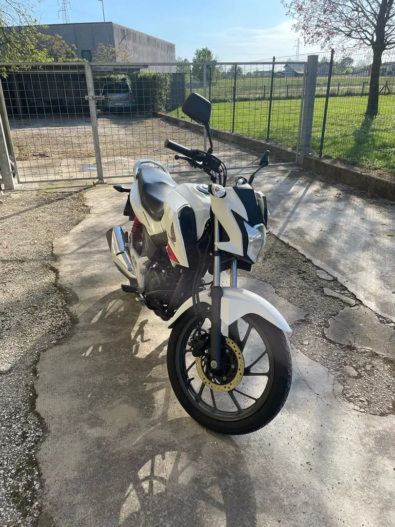 Honda CB 125 White - 1