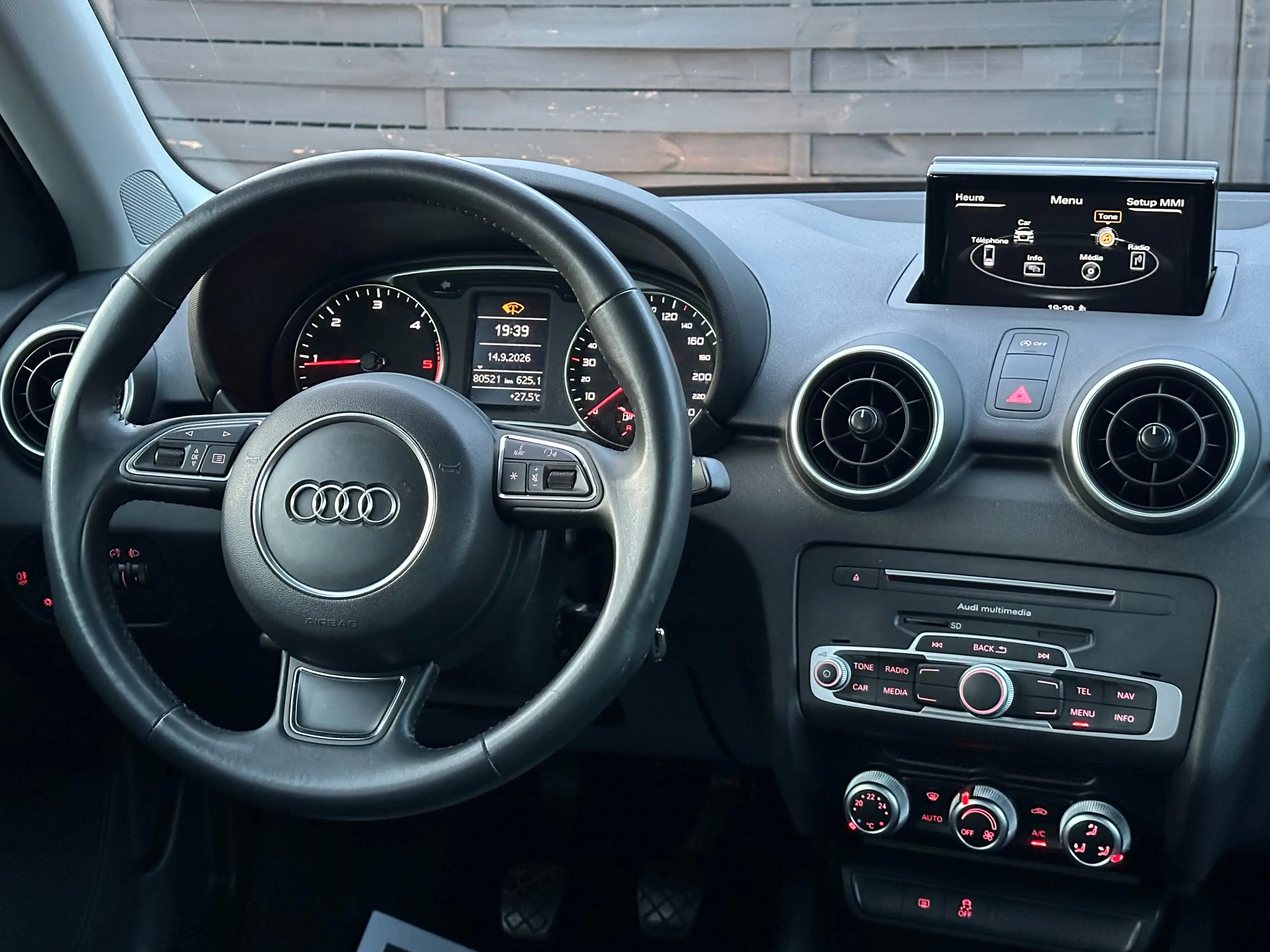 Audi A1 A1 Sportback 1.4 TDi Sport — photo 9