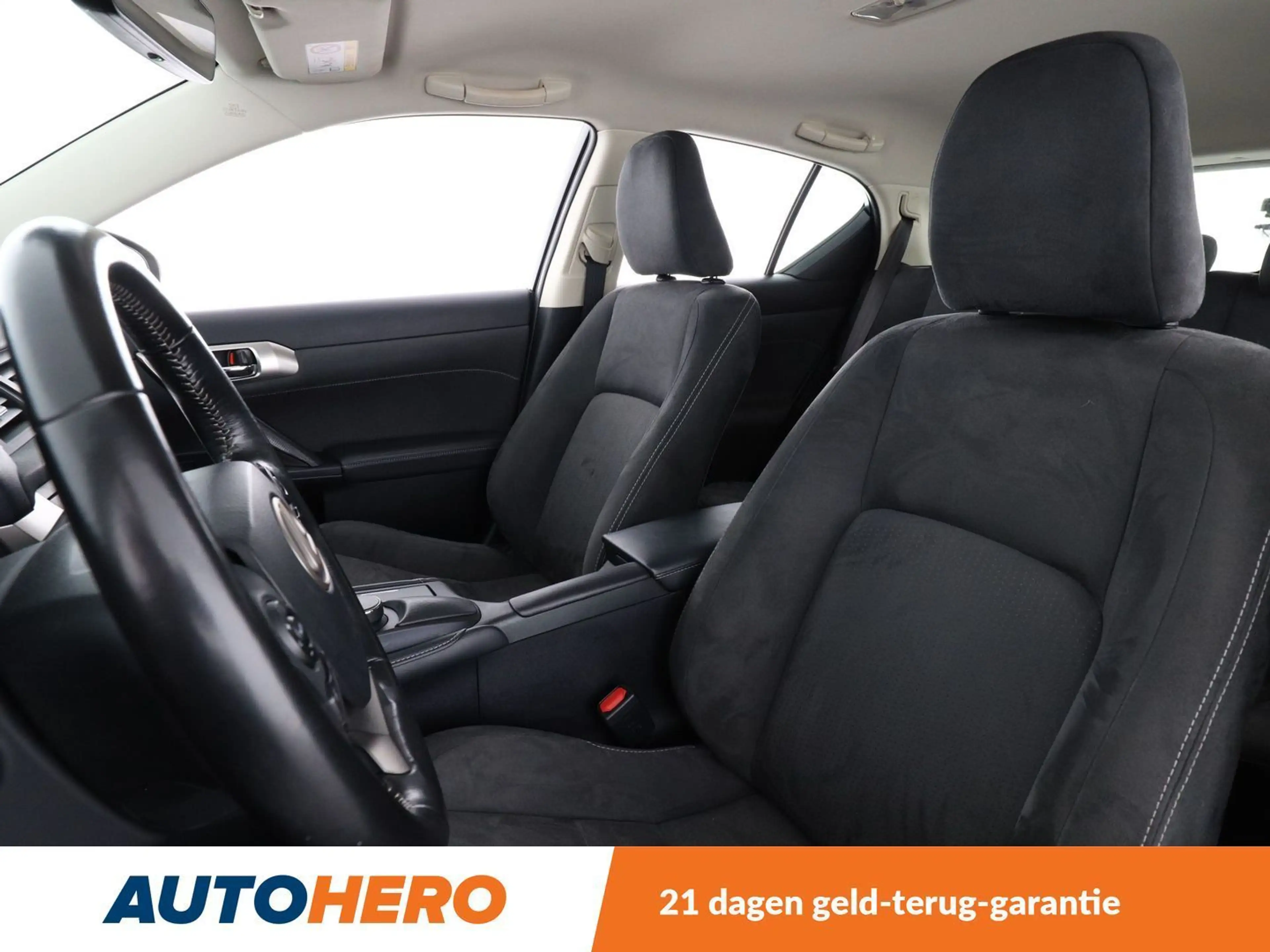 Lexus CT 200h CT 200h — photo 10