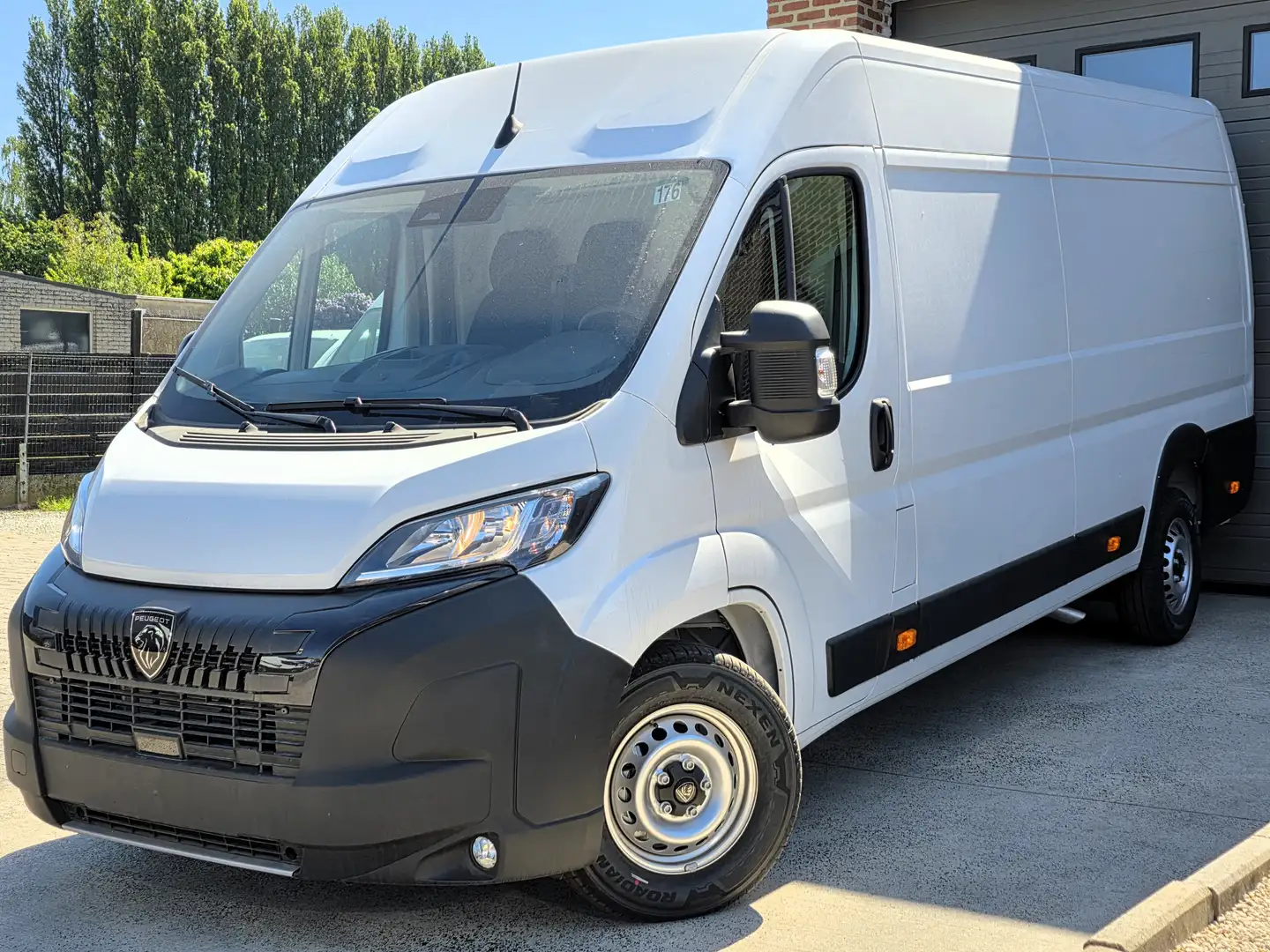 Peugeot Boxer - 25.990 EX - L4H2 - 180 PK - NIEUW - 0 KM Beyaz - 1