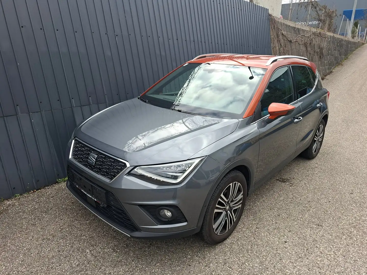 SEAT Arona Xcellence EcoTSI Grau - 1