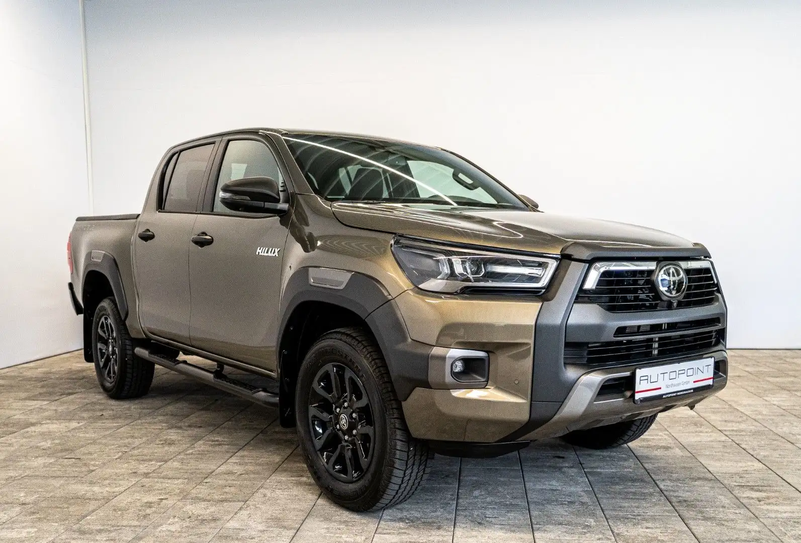 Toyota Hilux 2.8 D4-D INVINCIBLE °AHK°Wanne°Garantie° Grün - 2