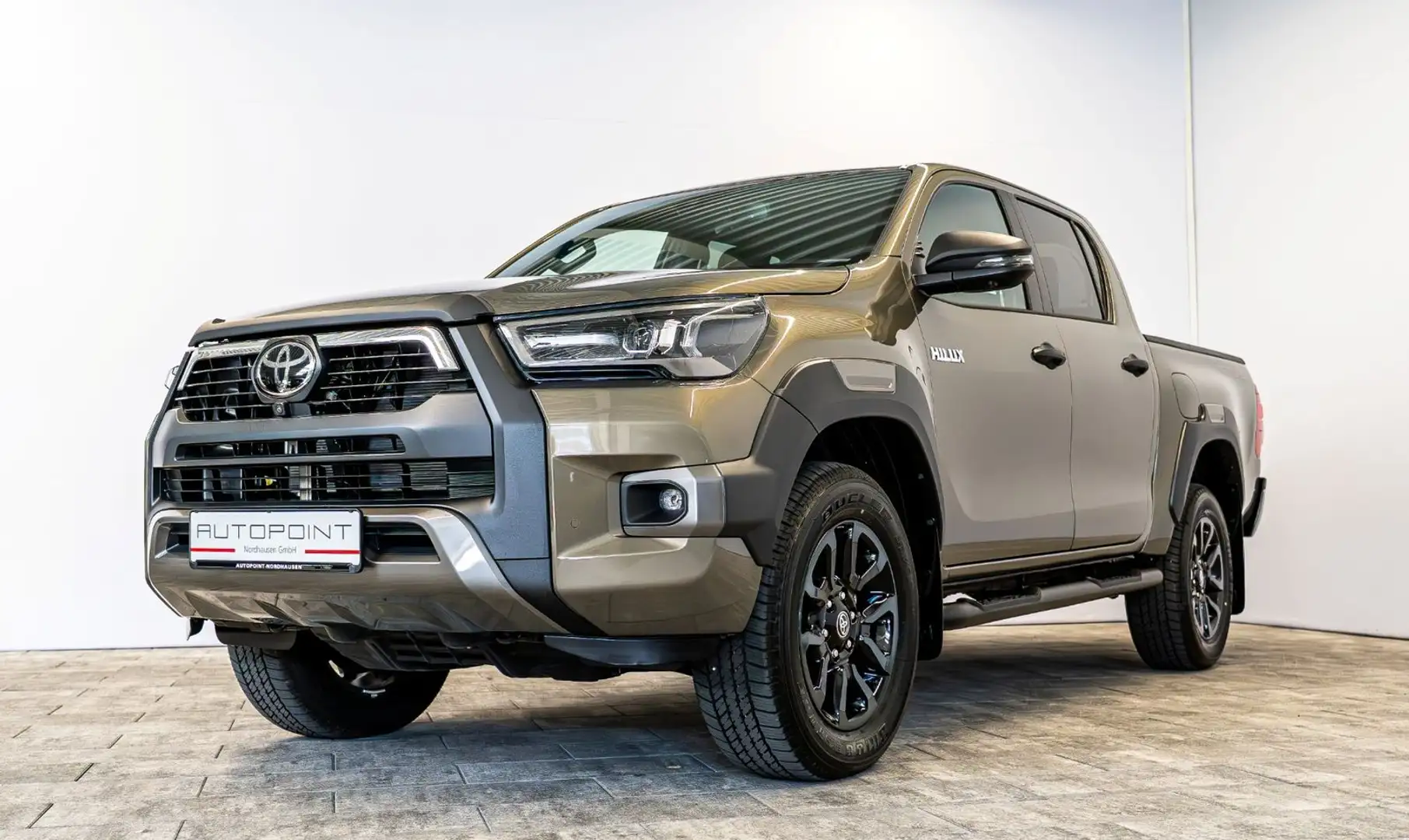 Toyota Hilux 2.8 D4-D INVINCIBLE °AHK°Wanne°Garantie° Grün - 1