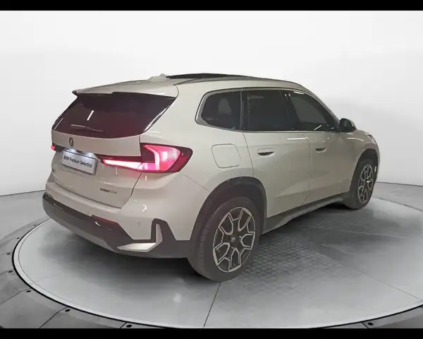 BMW X1 view 6