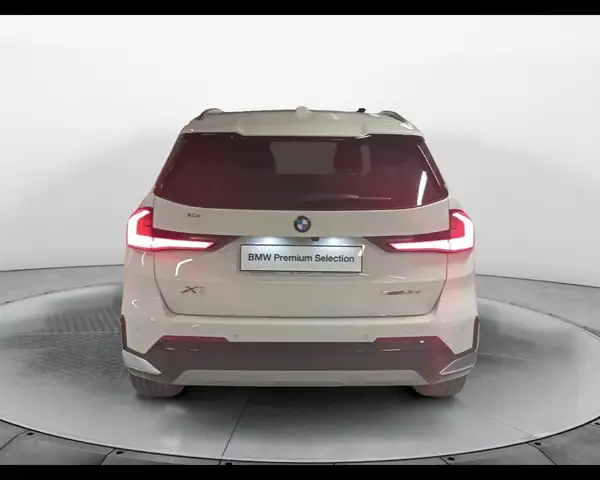 BMW X1 view 7
