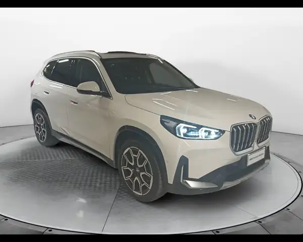 BMW X1 view 4