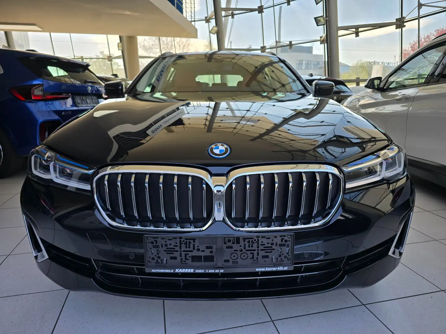 BMW 530 e xDrive Touring Aut. Vollleder/Massagesitze/AHK Schwarz - 2