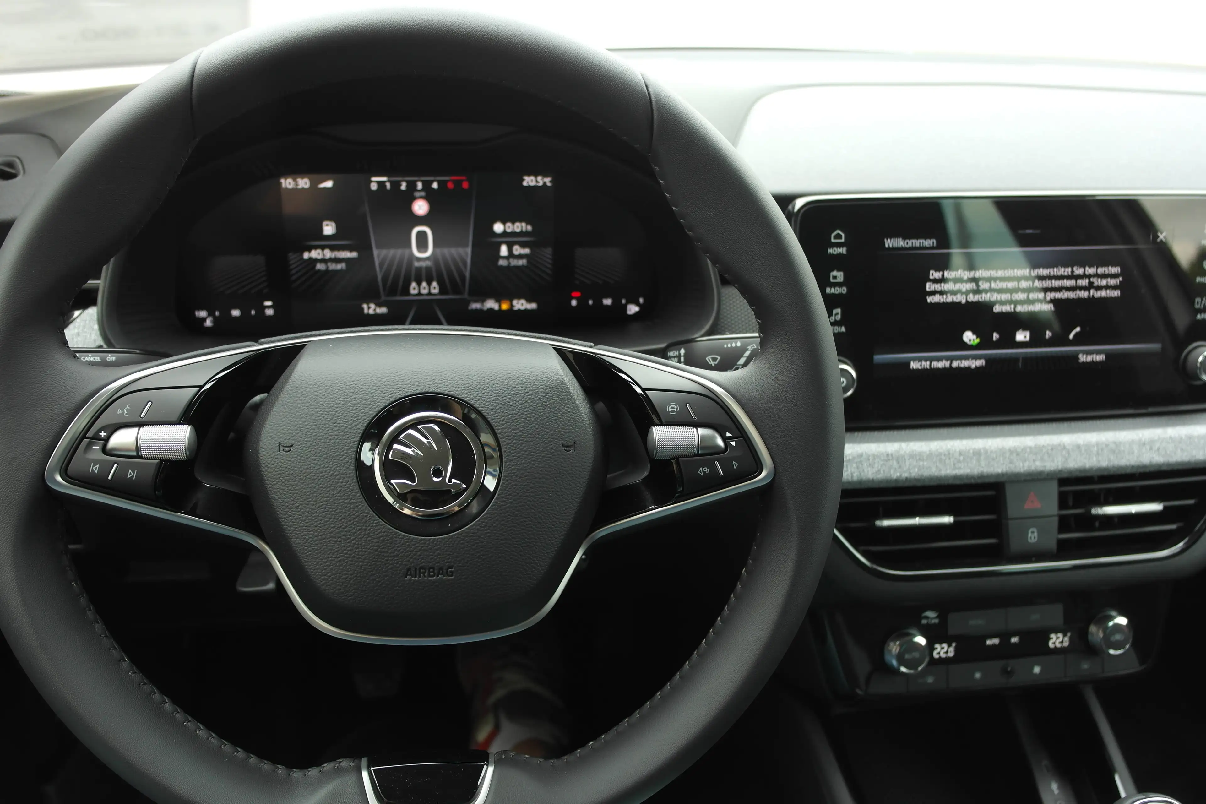 Skoda Kamiq Selection, Rückfahrkamera, DAB, Neuwagen mit Tageszulassung — photo 10