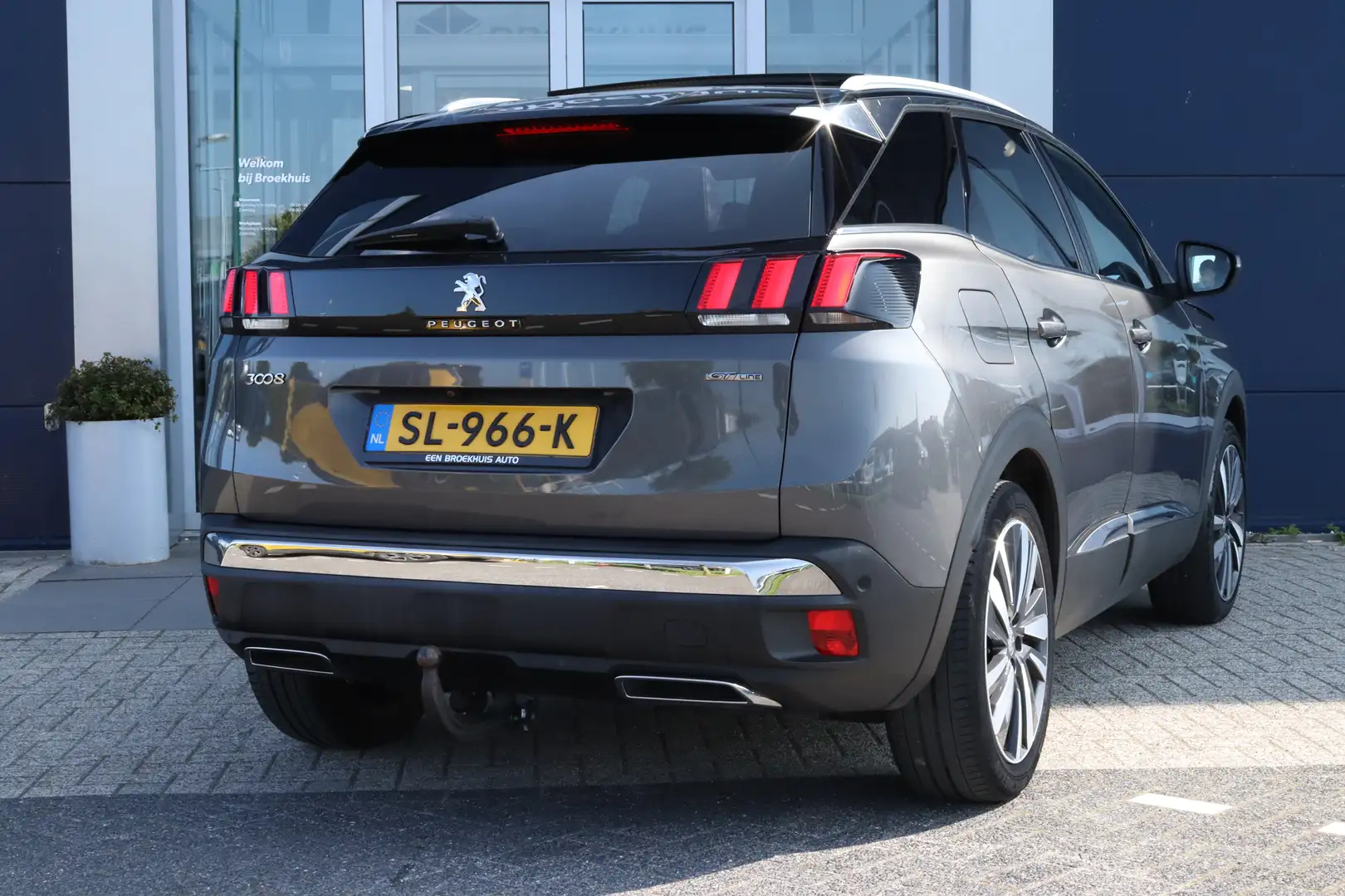 Peugeot 3008 1.2 Turbo GT Line | Cruise Control | Pano | Focal Grijs - 2