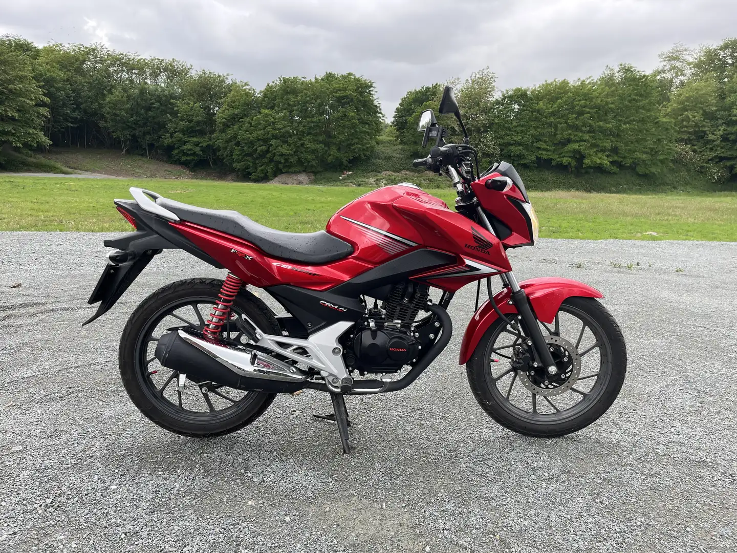 Honda CBF 125 *4100* kilomètres !!! avec tout les documents !!! - 2