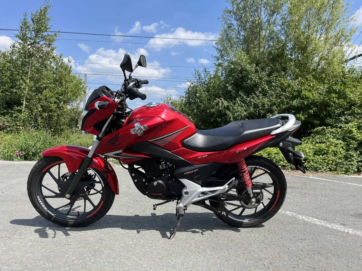 Honda CBF 125 *4100* kilomètres !!! avec tout les documents !!! - 2