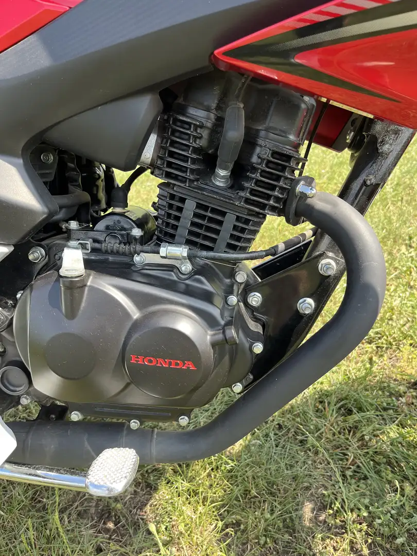 Honda CBF 125 *4100* kilomètres !!! avec tout les documents !!! - 1