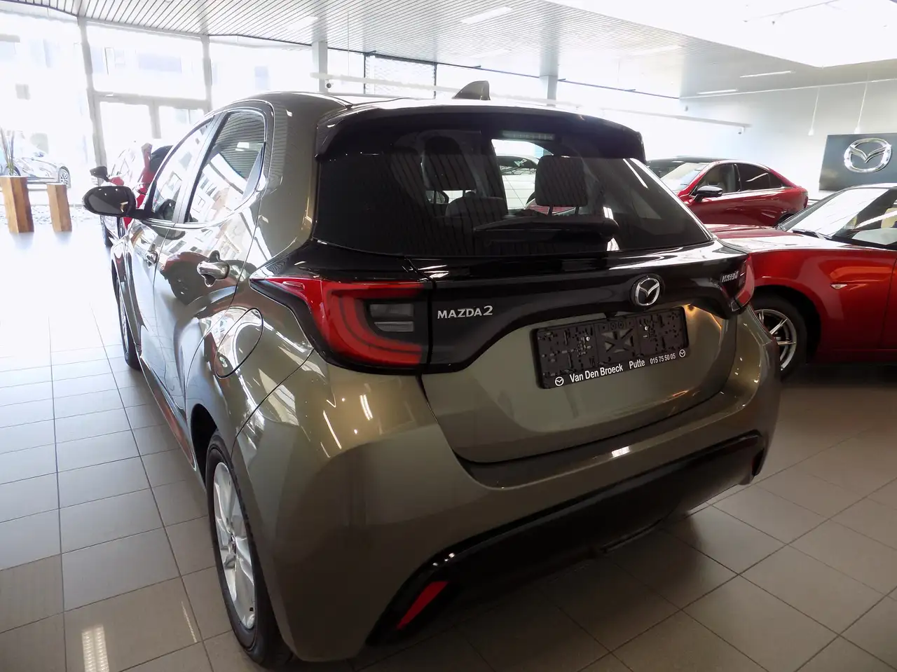 Mazda 2 Hybrid Agile + Comfort Pack Automaat, миниатюра 3